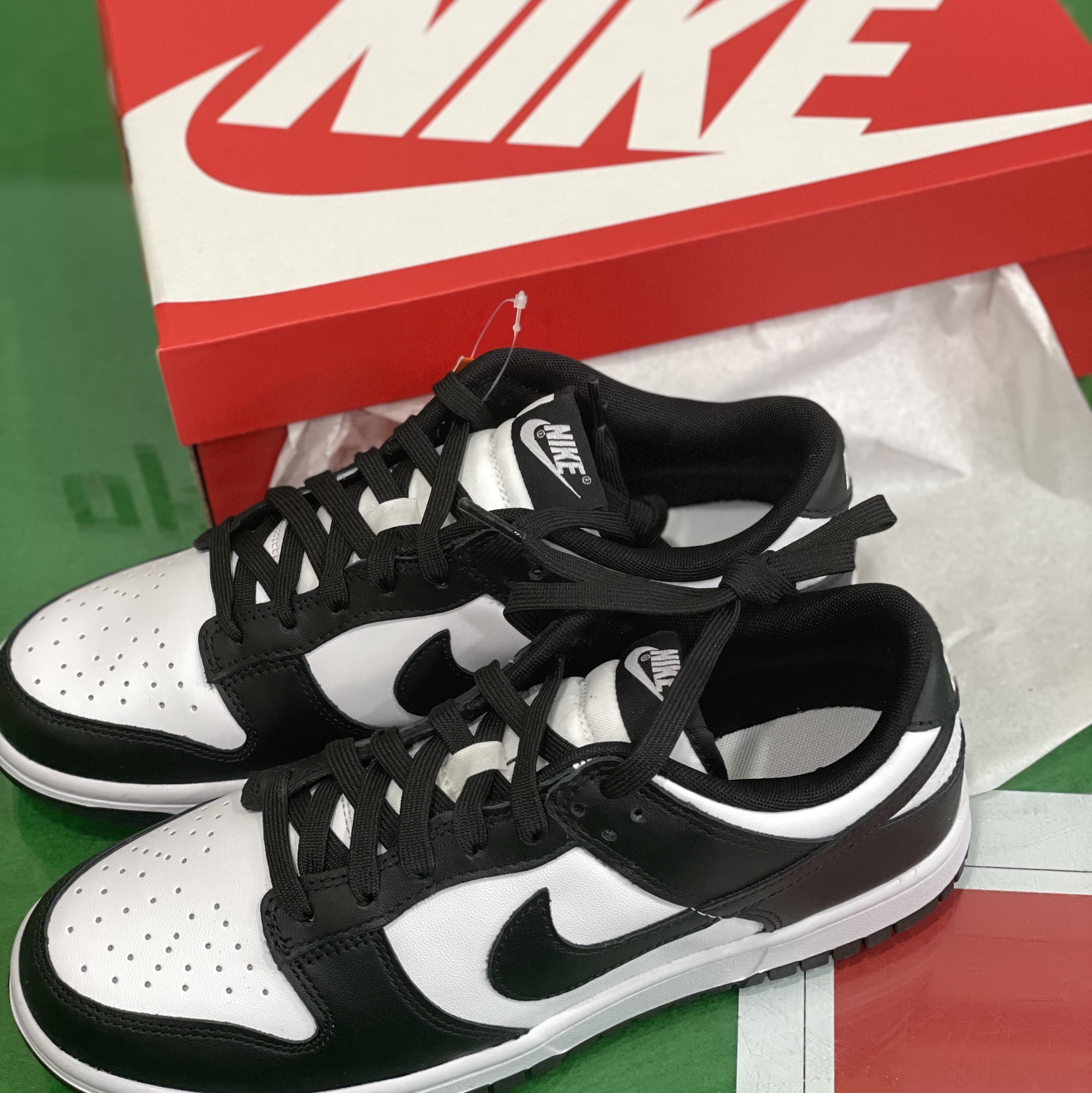 Nike Dunk Low Retro Black 착용 스타일