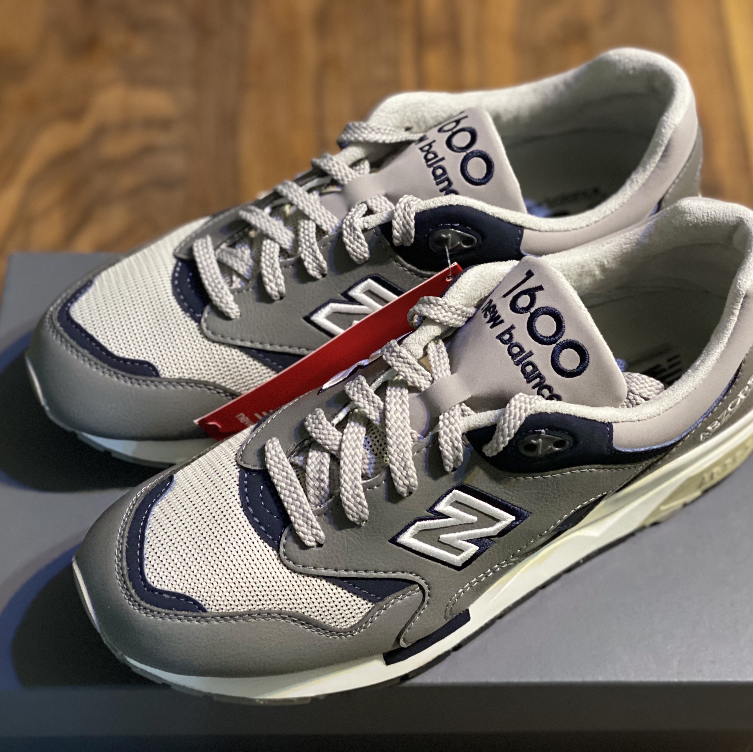 New Balance 1600 Legacy Navy, New Balance 1600 Legacy Grey 착용 스타일 - 2