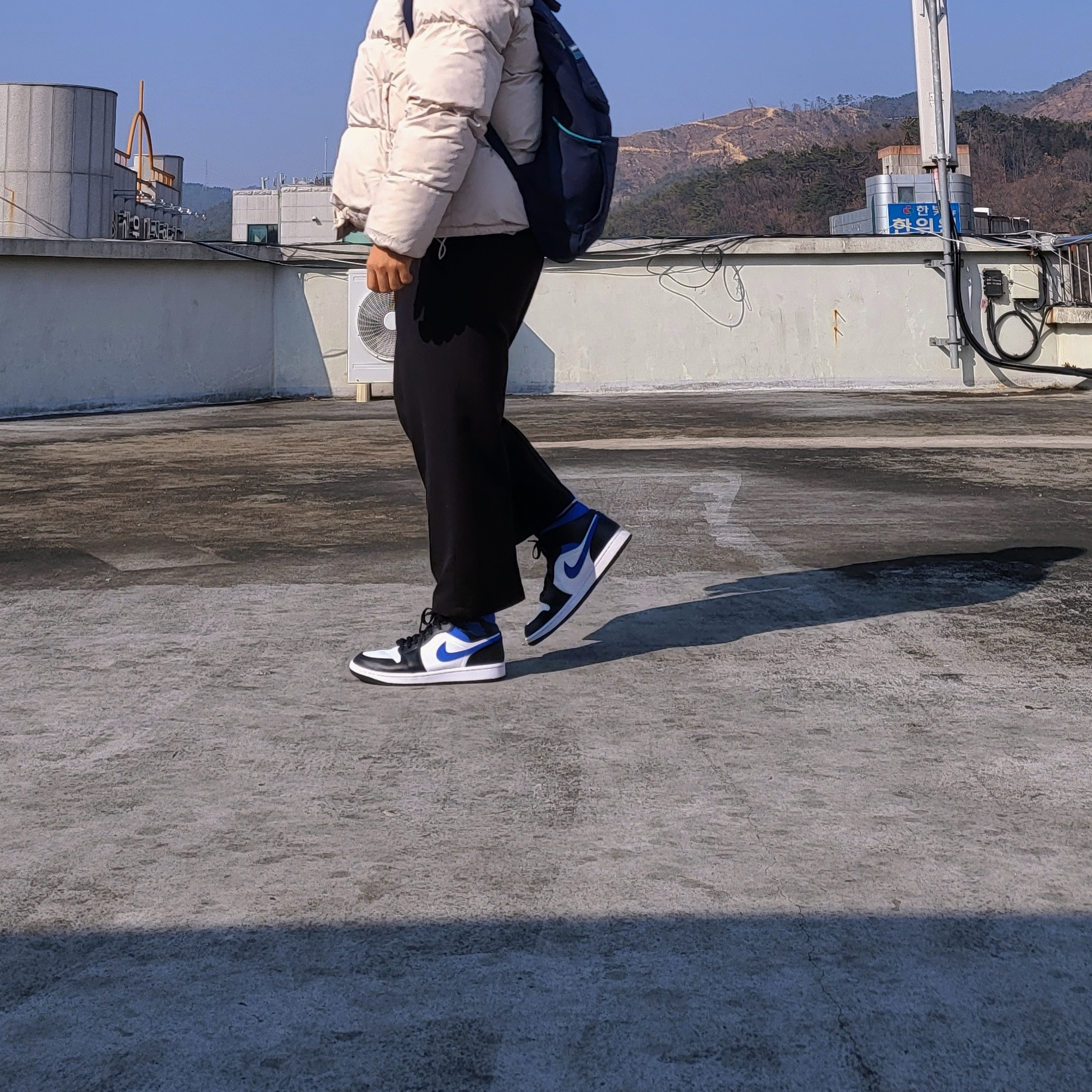 Jordan 1 Mid Racer Blue 착용 스타일 - 2