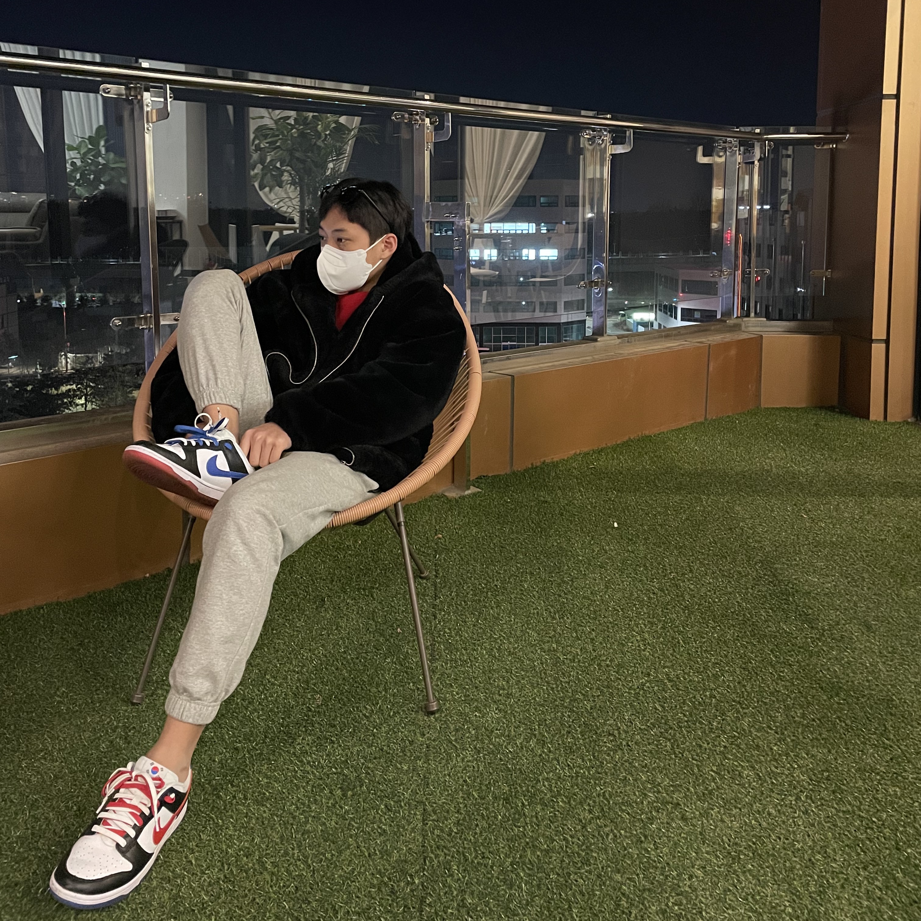 Nike Dunk Low SE Seoul 착용 스타일