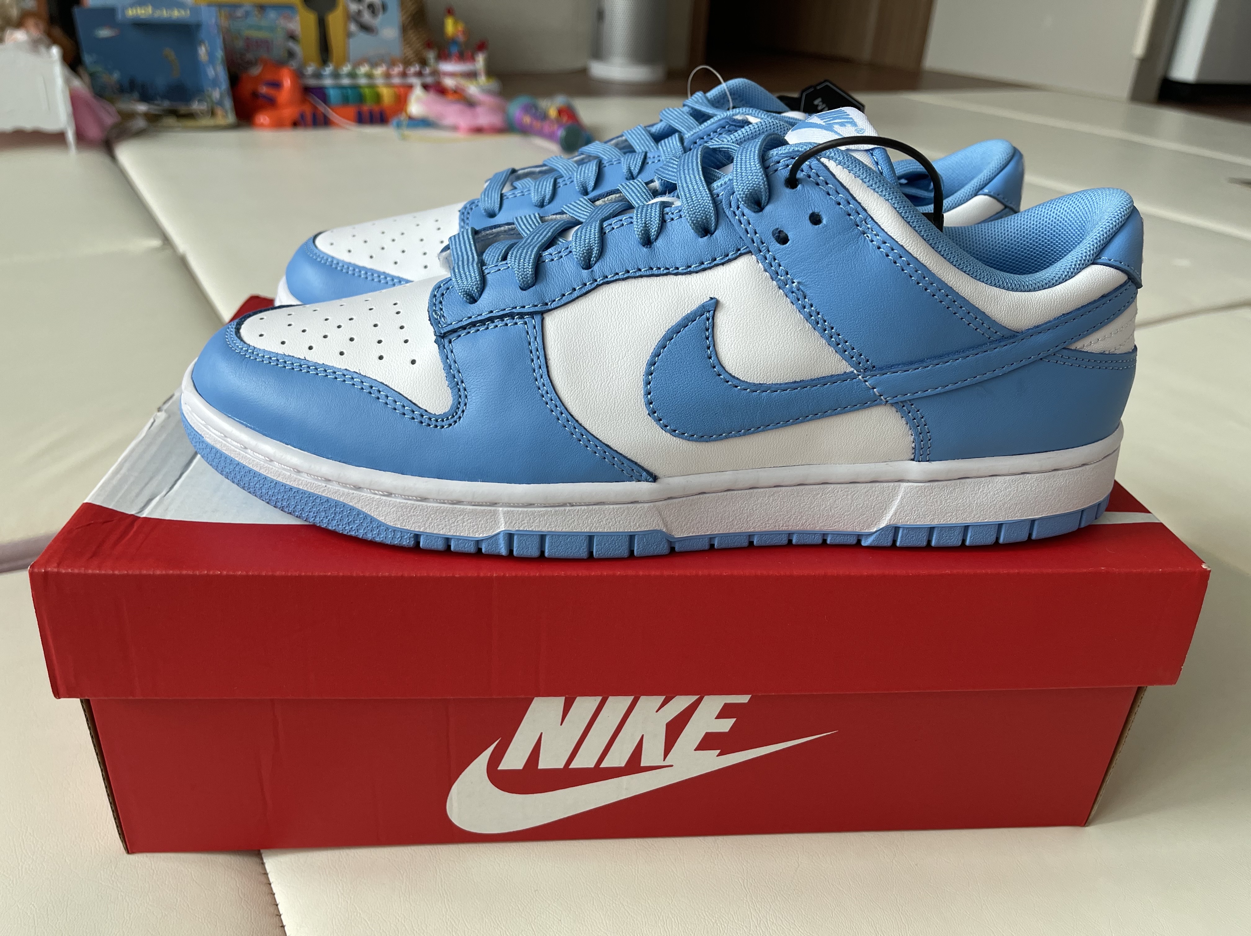 Nike Dunk Low Retro University Blue, Nike Dunk Low Retro Black 착용 스타일 - 1