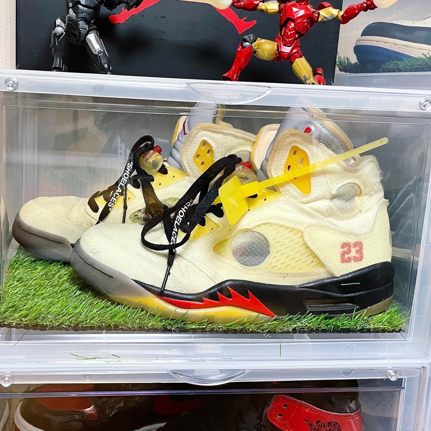 Jordan 1 x Travis Scott x Fragment Retro Low OG SP Military Blue, Balenciaga Triple S Trainer Black White Red 2018 착용 스타일 - 4