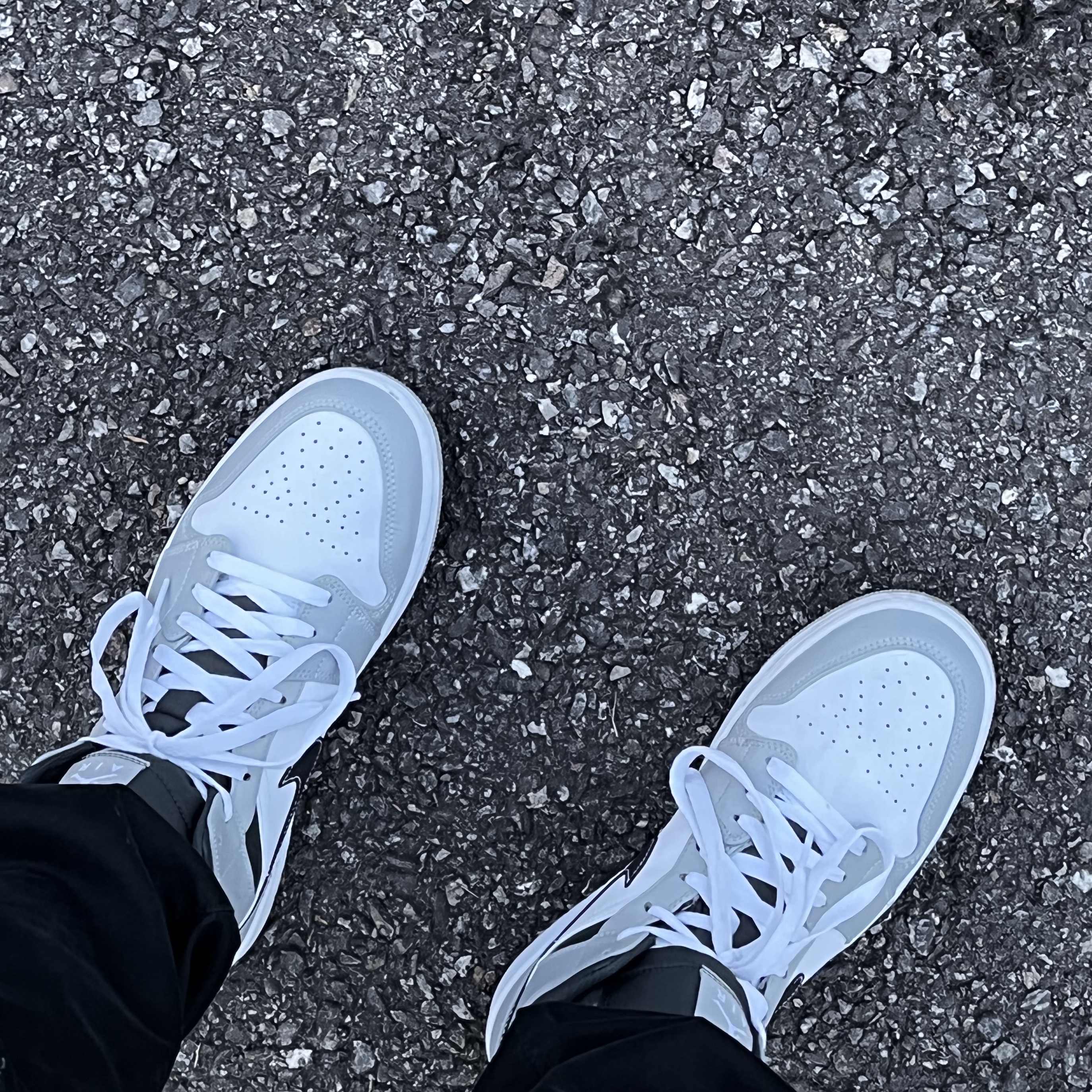 Jordan 1 Mid Light Smoke Grey Anthracite 착용 스타일