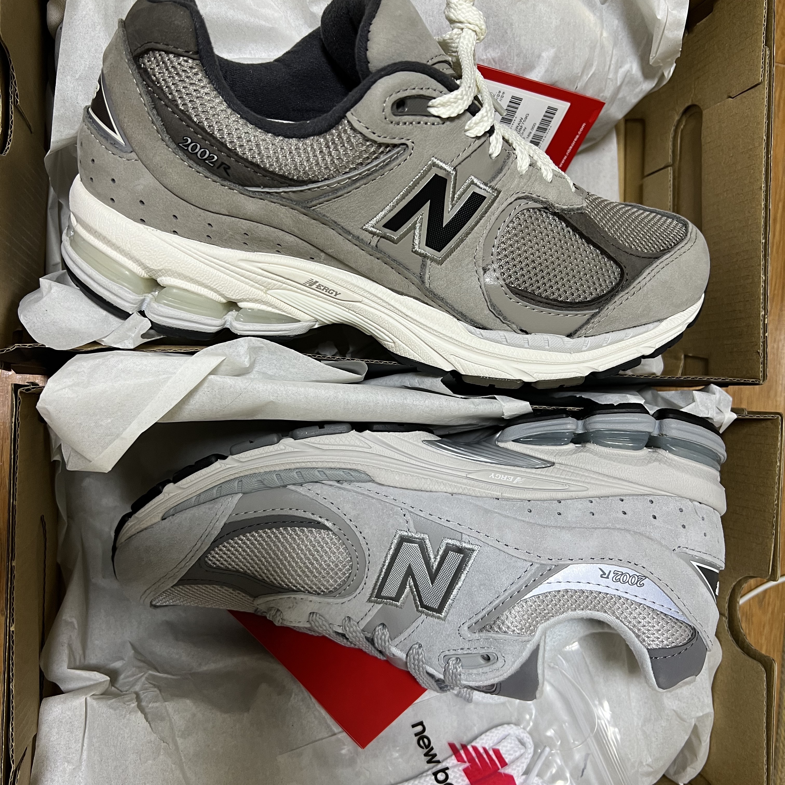 New Balance 2002R T2 Gray, New Balance 2002 Warm Alpaca 착용 스타일