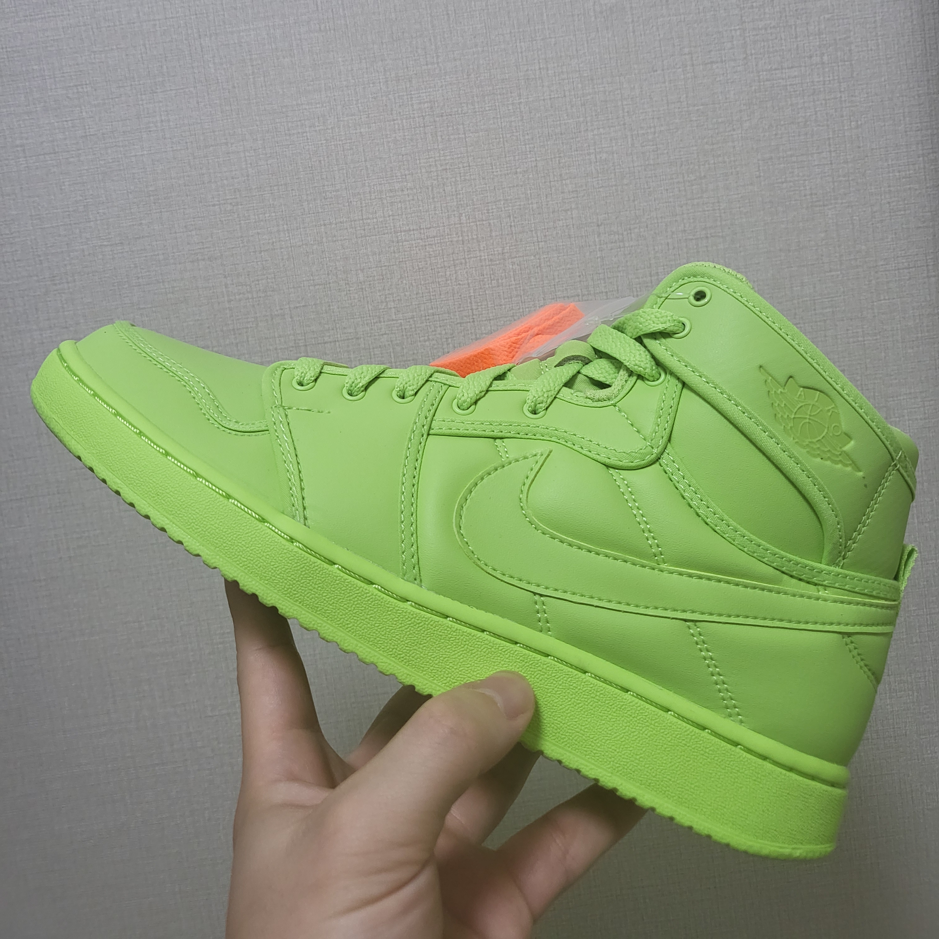 (W) Jordan 1 x Billie Eilish KO SP Lime Green 착용 스타일 - 1