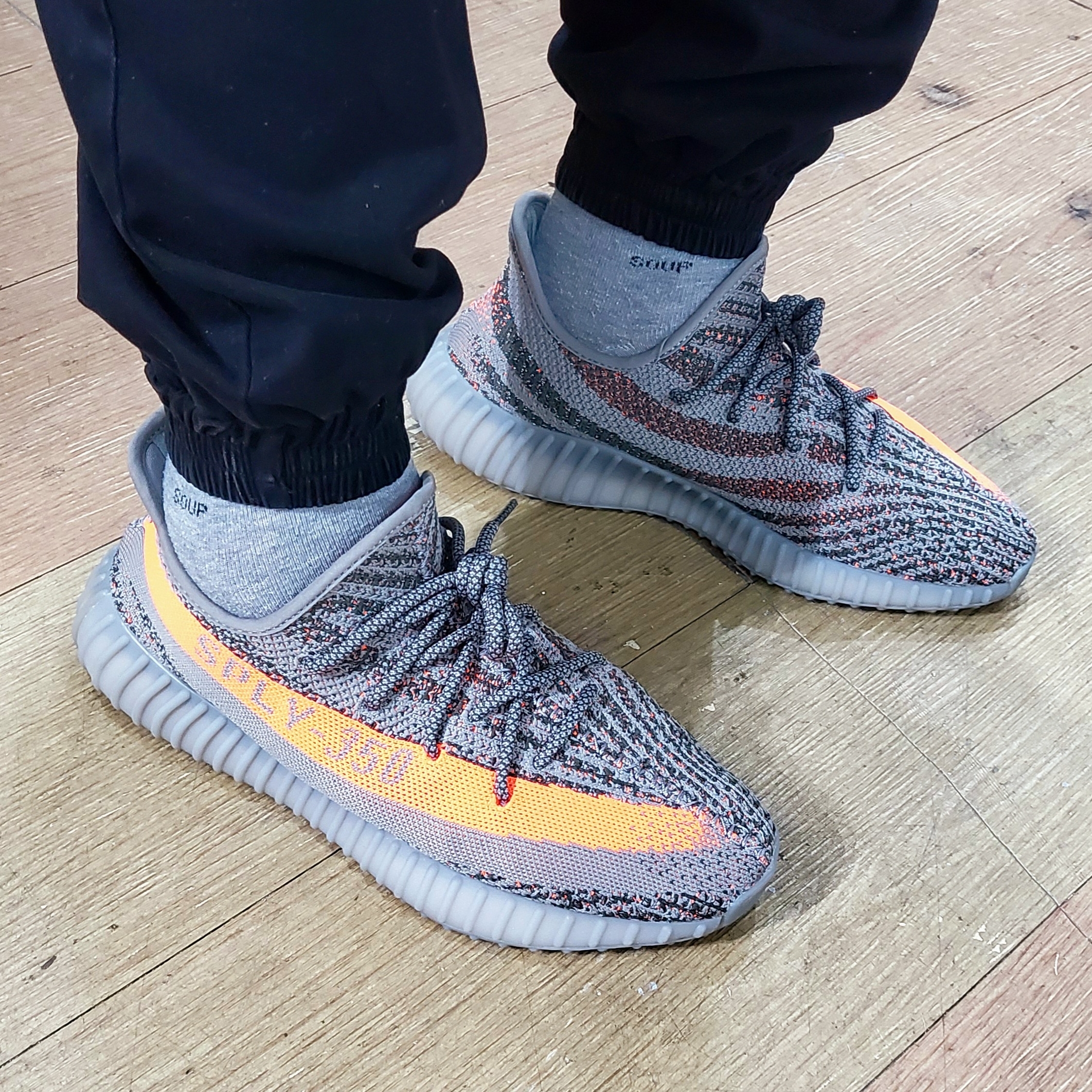 Adidas Yeezy Boost 350 V2 Beluga - Reflective 착용 스타일 - 4