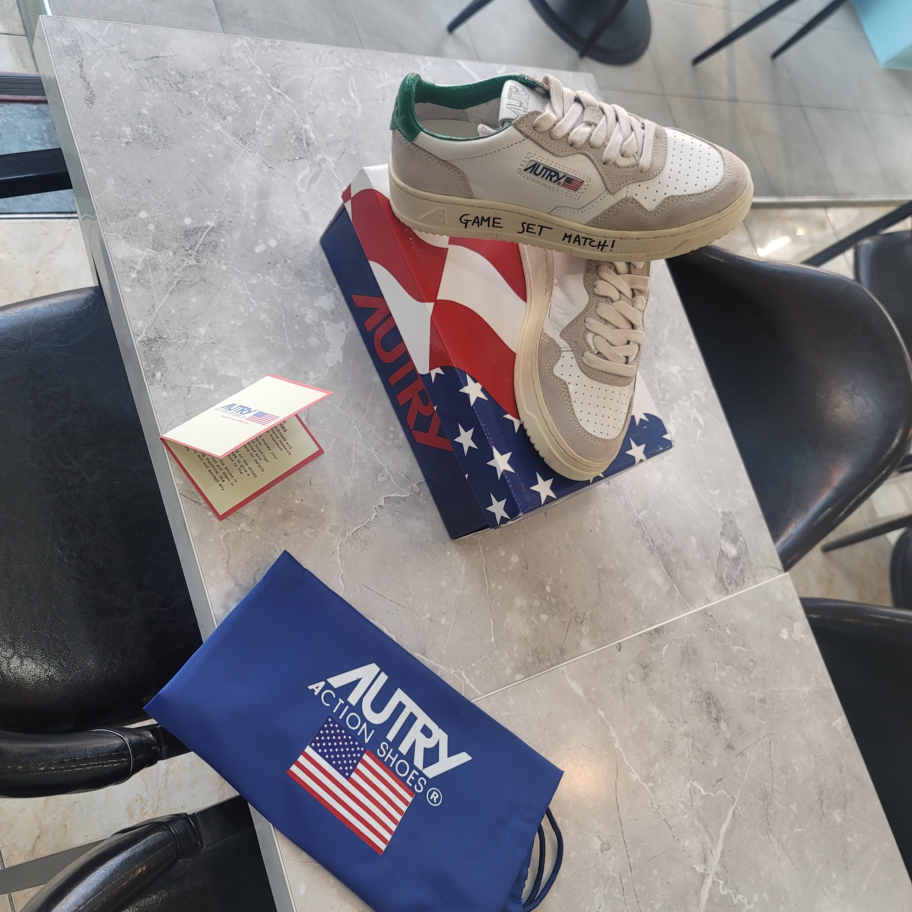 (W) Autry Medalist Low Leather Suede Sneakers Game Set Match White Green 착용 스타일