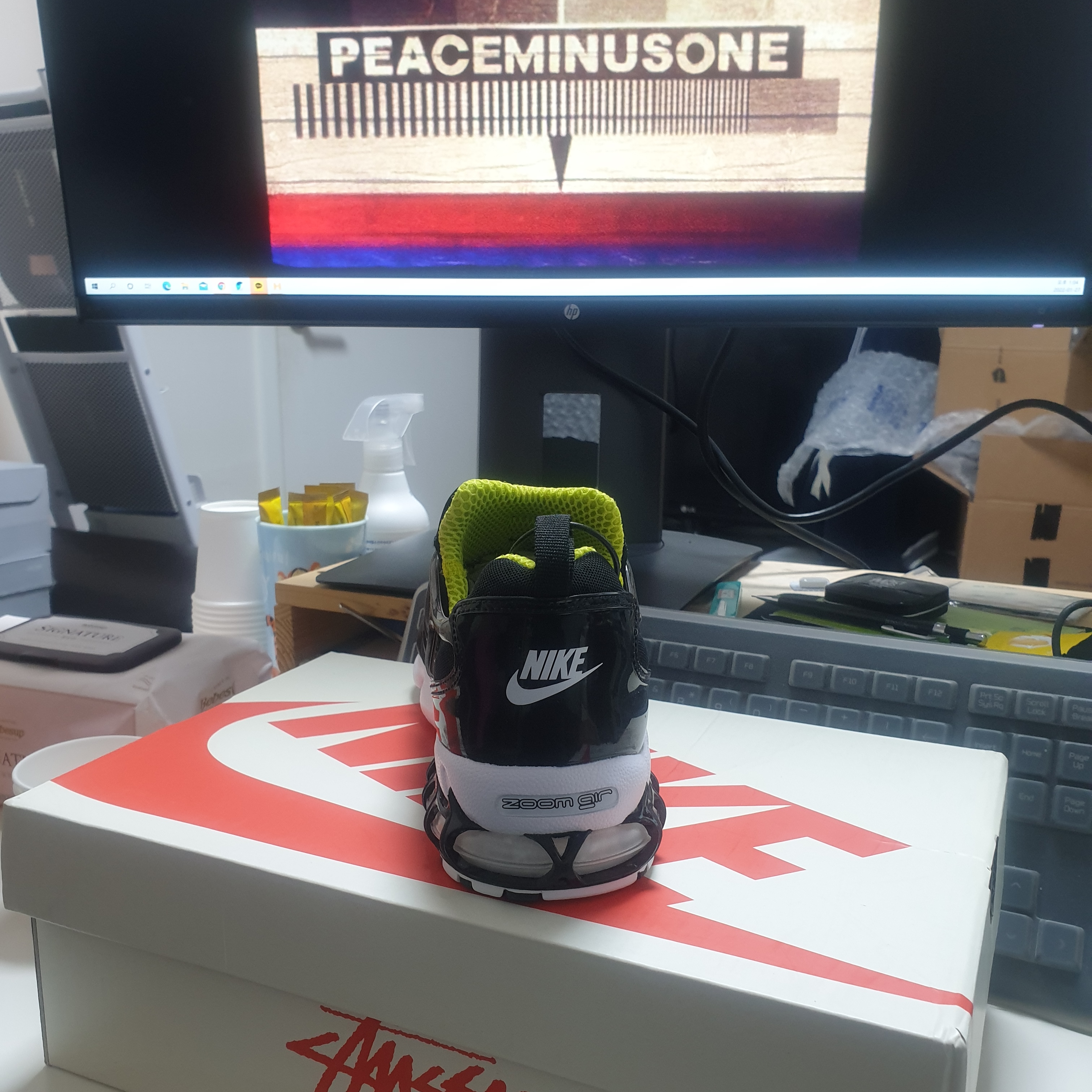 Nike x Stussy Air Zoom Spiridon Kukini Black 착용 스타일 - 3