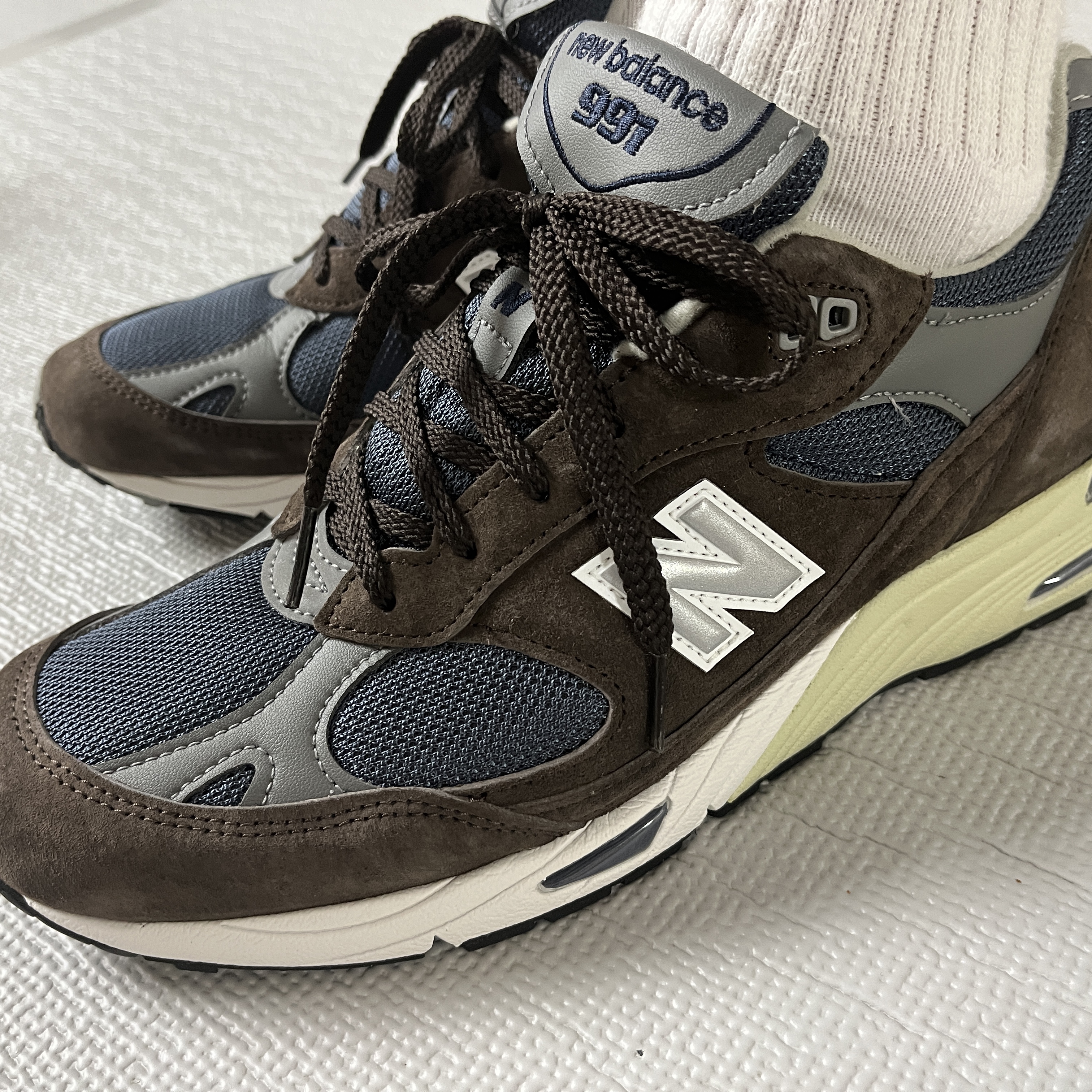 New Balance 991 Made in UK Brown 착용 스타일