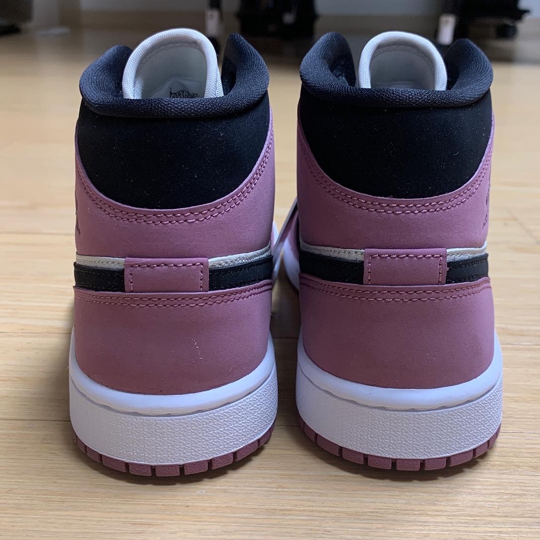(W) Jordan 1 Mid SE Light Mulberry 착용 스타일 - 3