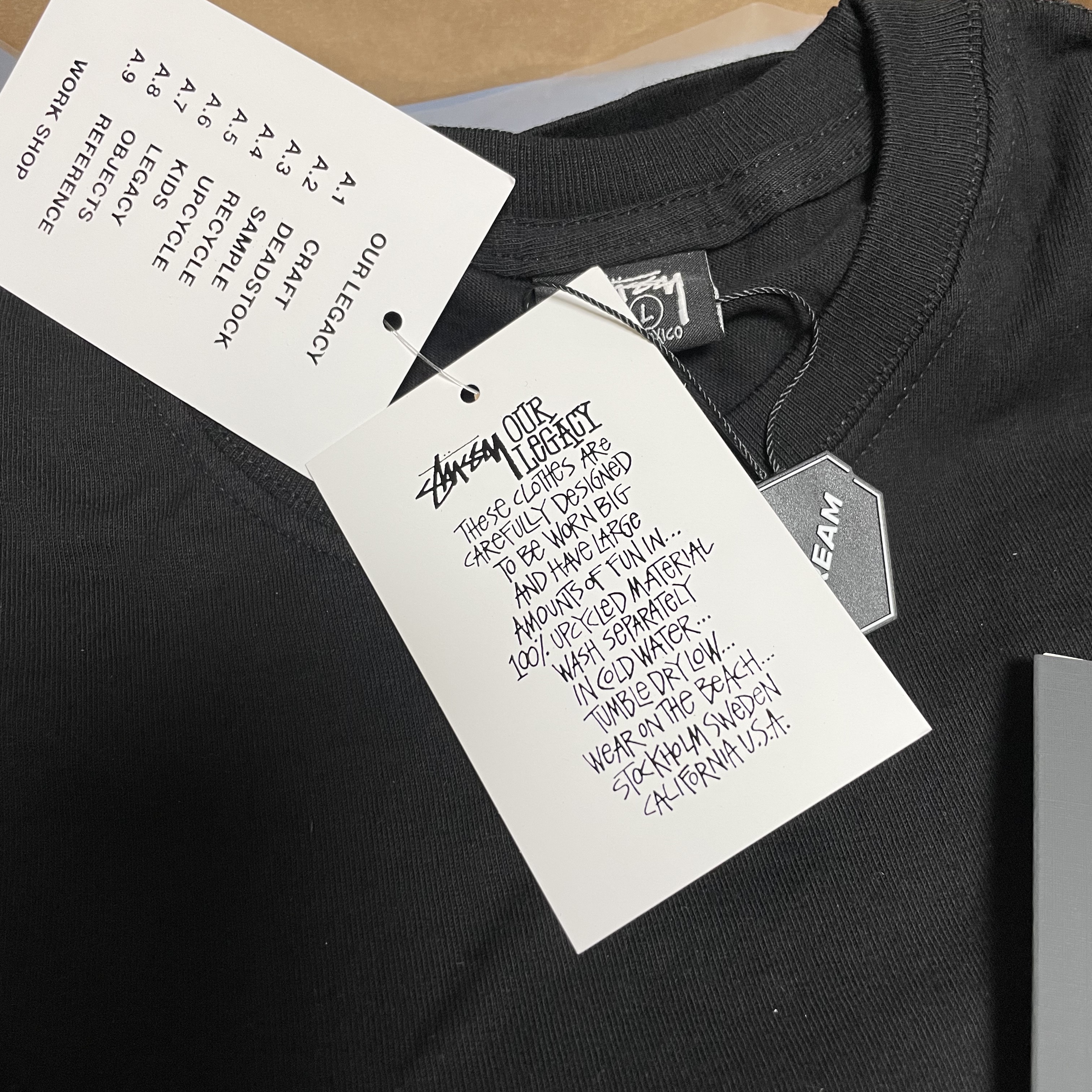 Stussy x Our Legacy x Denim Tears Stockholm T-Shirt Black 착용 스타일 - 3