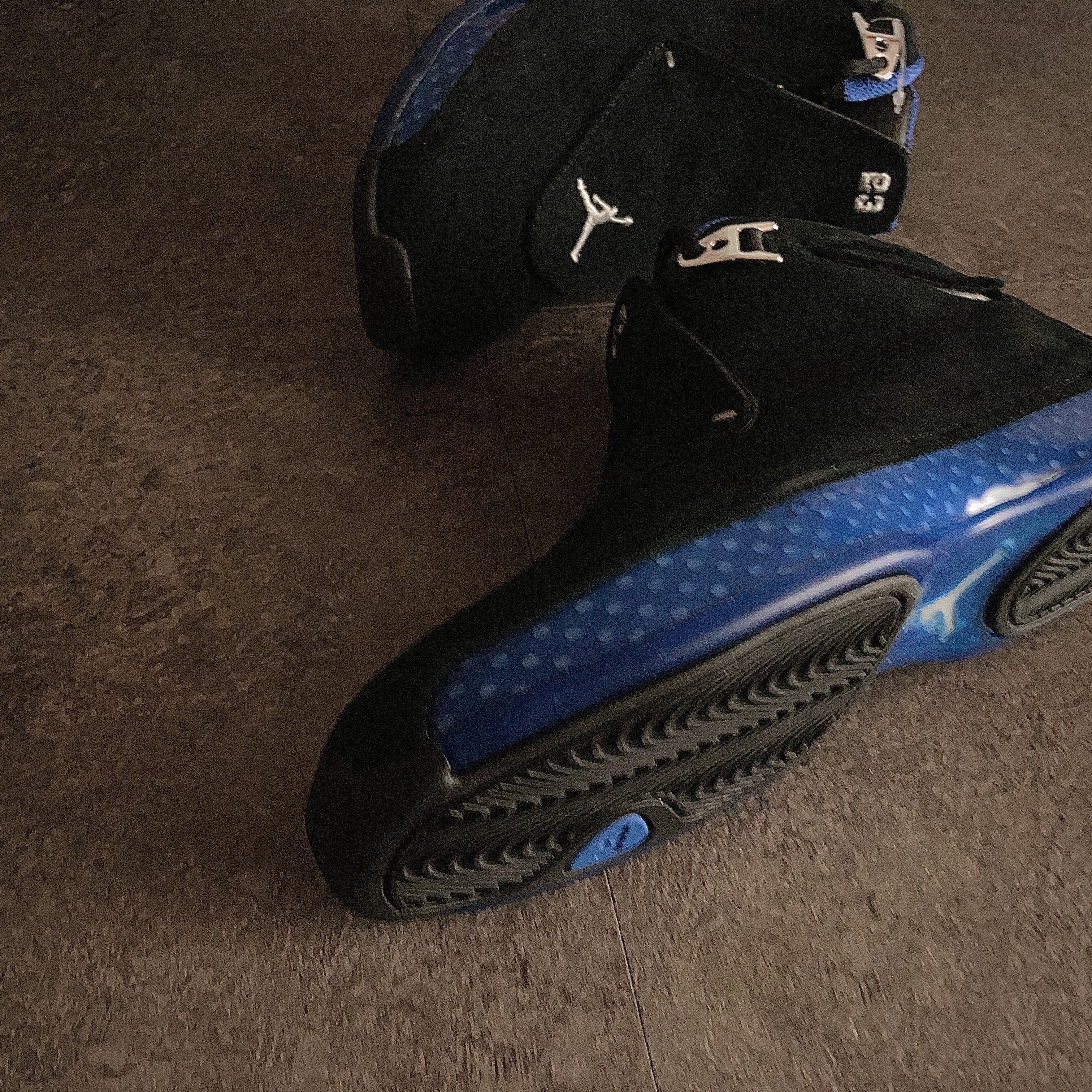 Jordan 18 Retro Black Sport Royal 착용 스타일 - 2