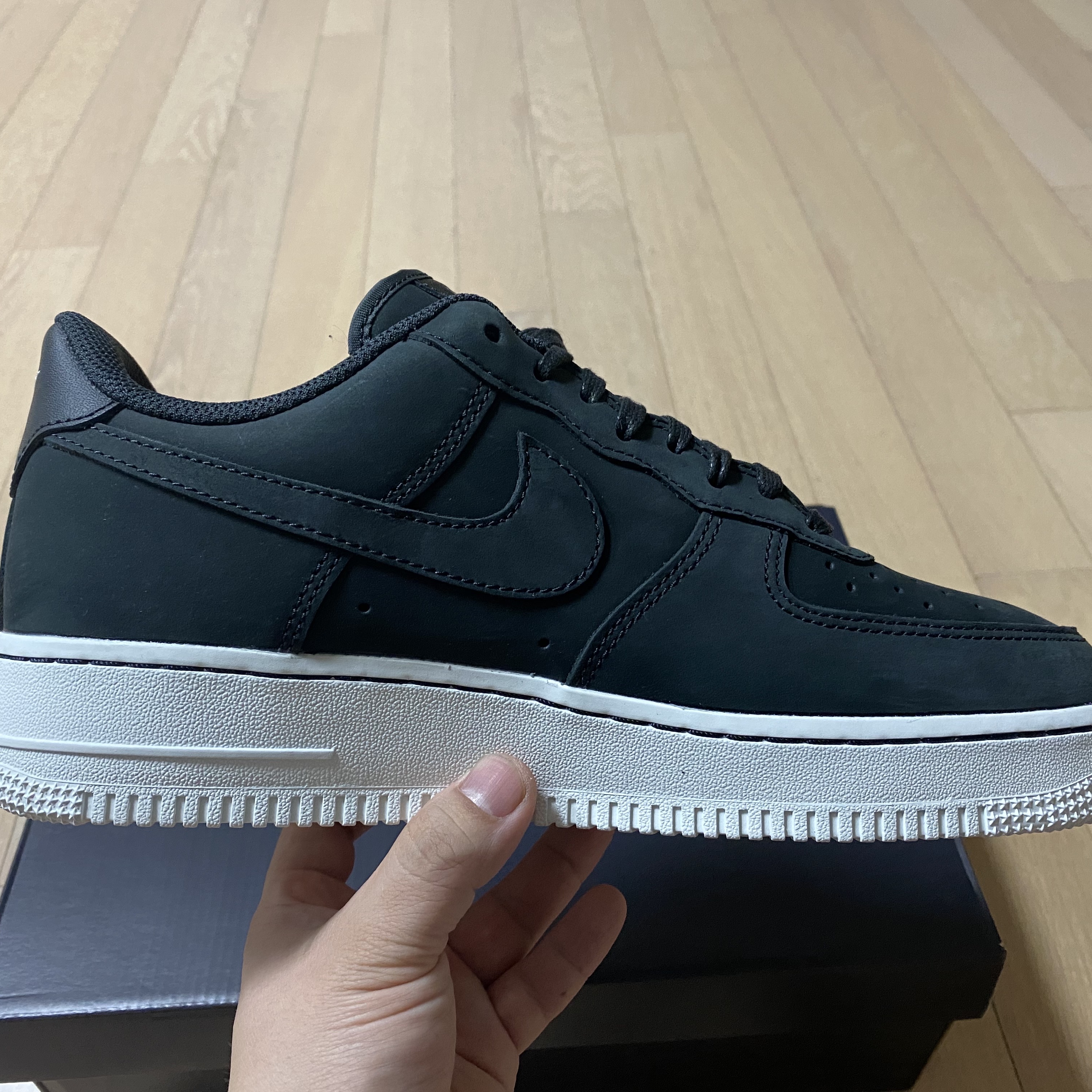 Nike Air Force 1 '07 LX Off Noir 착용 스타일 - 1
