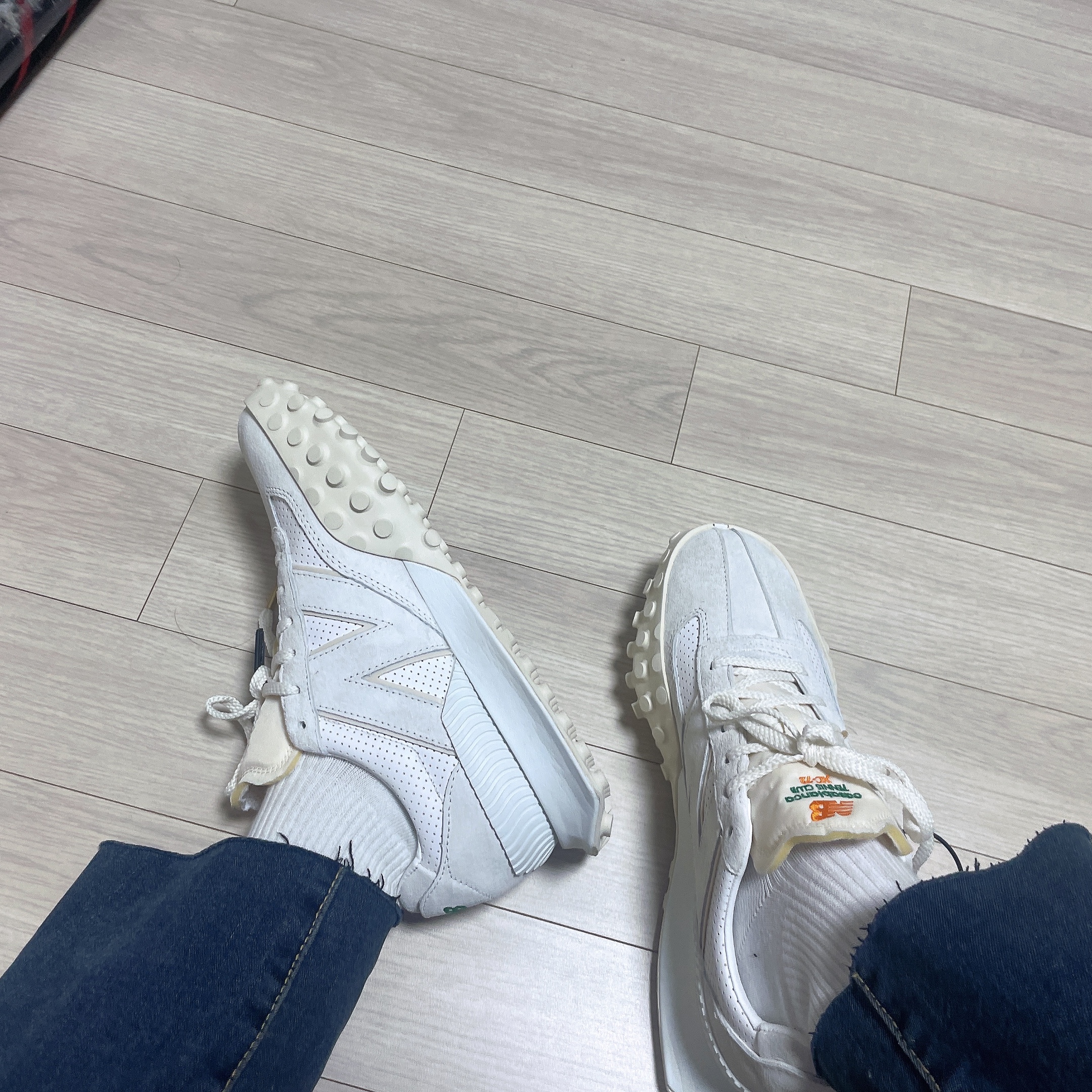 New Balance x Casablanca XC-72 Marshmallow Brilliant White 착용 스타일 - 2