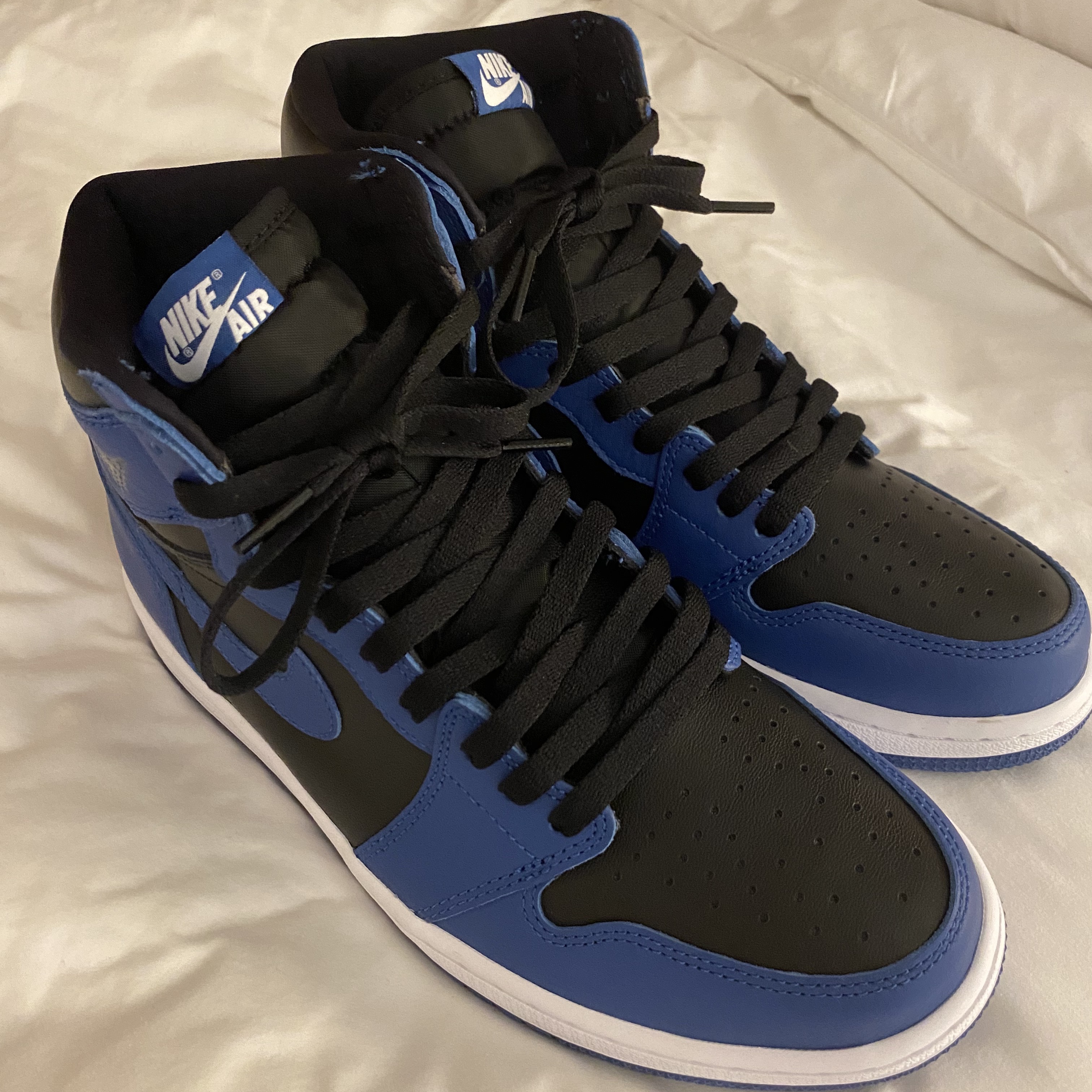 Jordan 1 Retro High OG Dark Marina Blue 착용 스타일 - 1