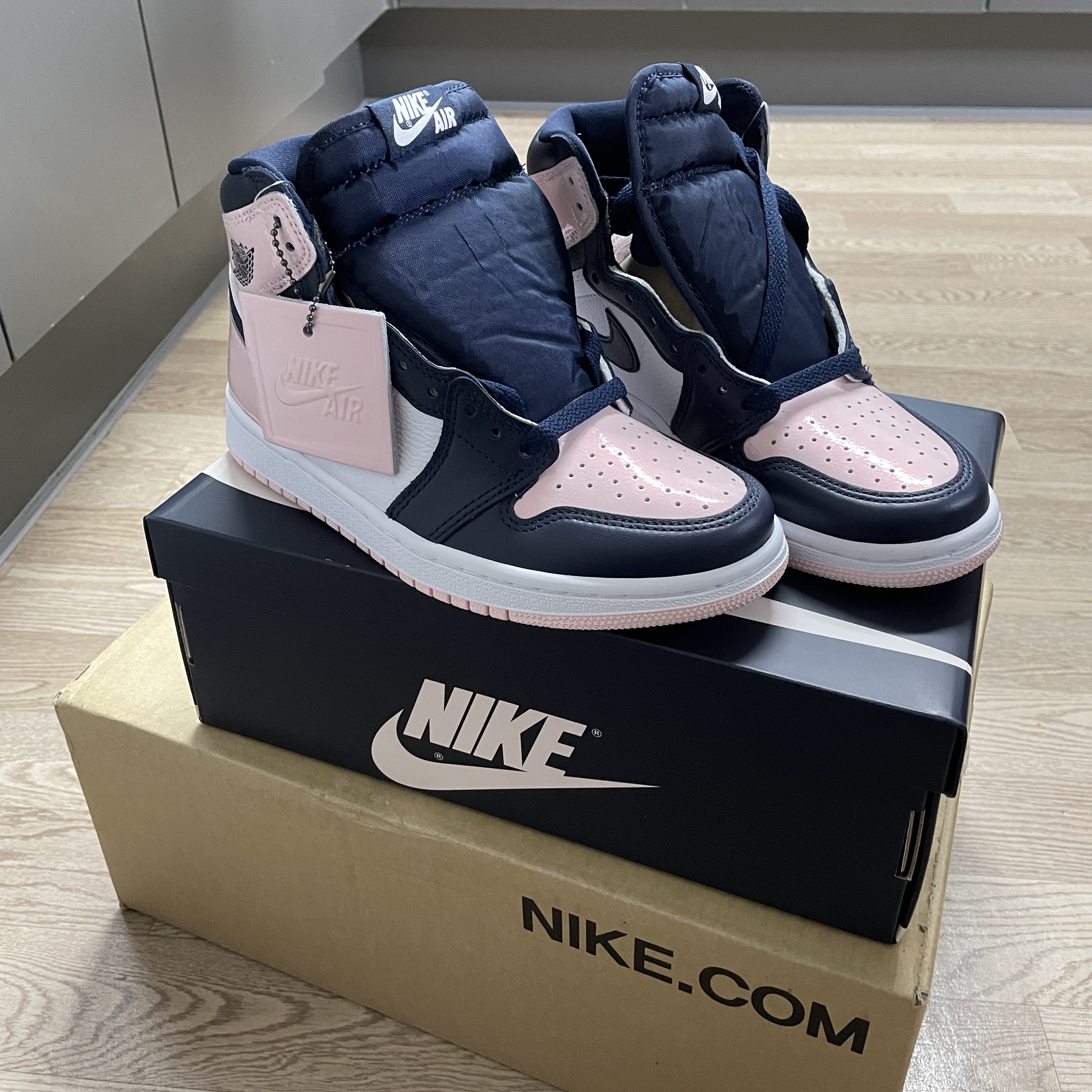 (W) Jordan 1 Retro High OG Atmosphere 착용 스타일