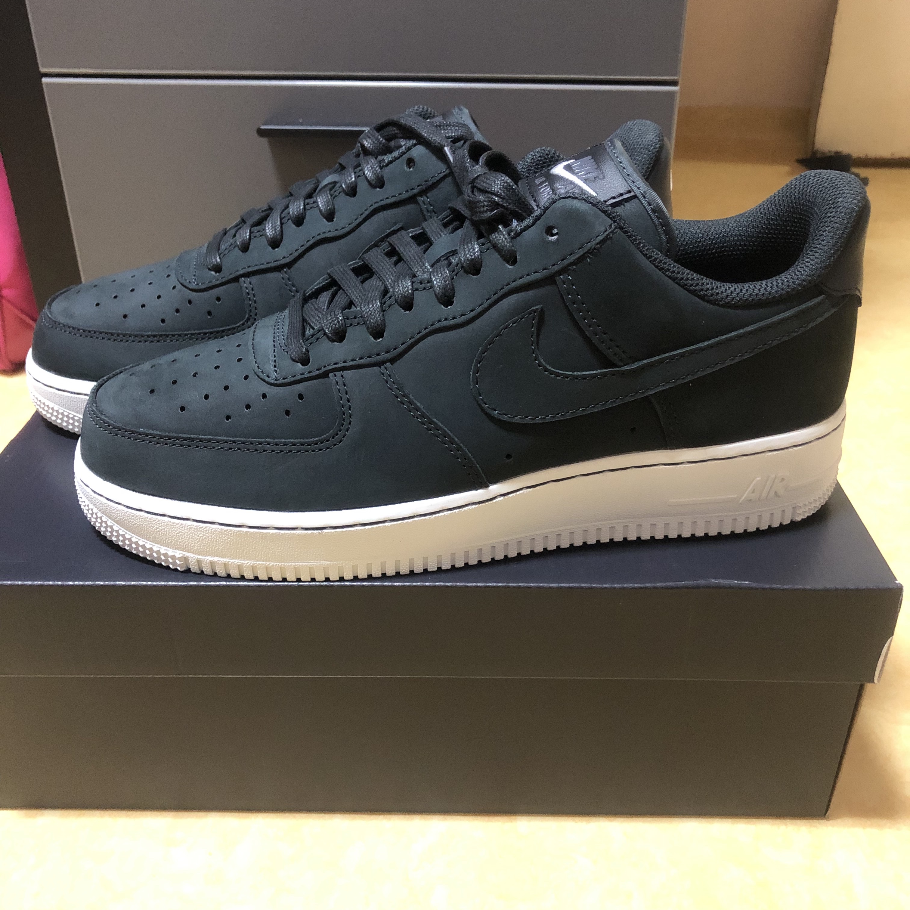 Nike Air Force 1 '07 LX Off Noir 착용 스타일 - 1