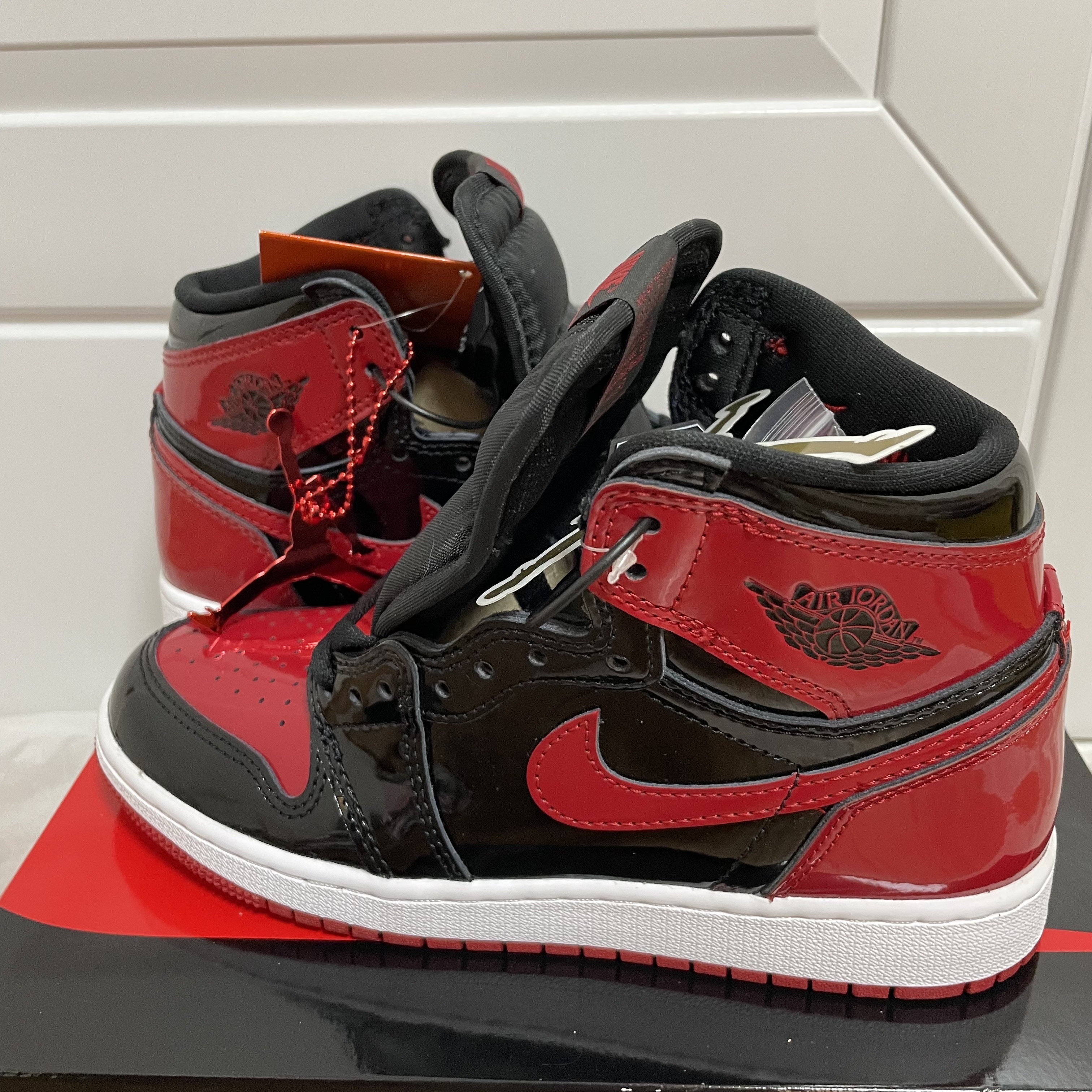 Jordan 1 Retro High OG Patent Bred, (GS) Jordan 1 Retro High OG Patent Bred 착용 스타일 - 2