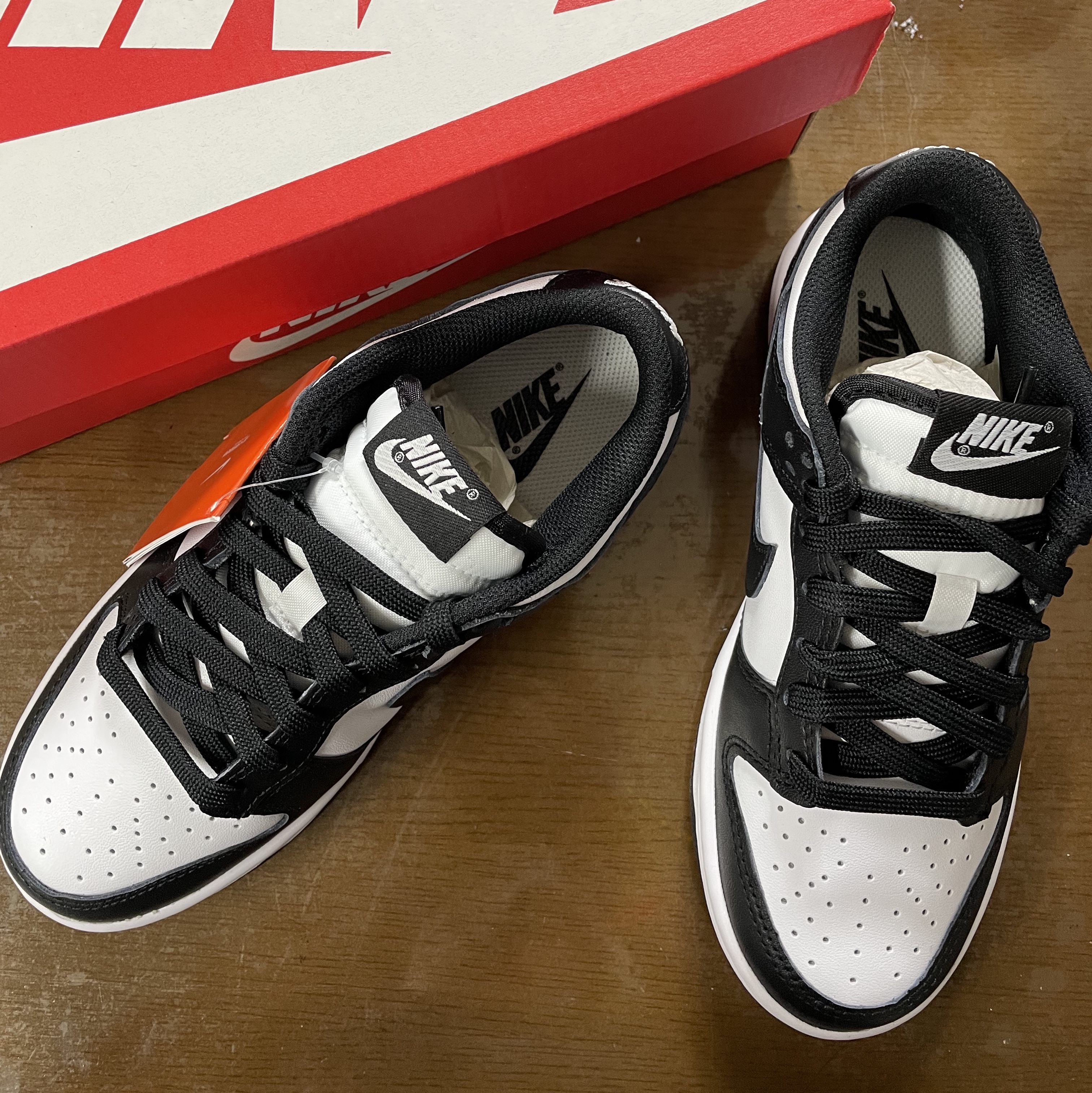 (W) Nike Dunk Low Black 착용 스타일