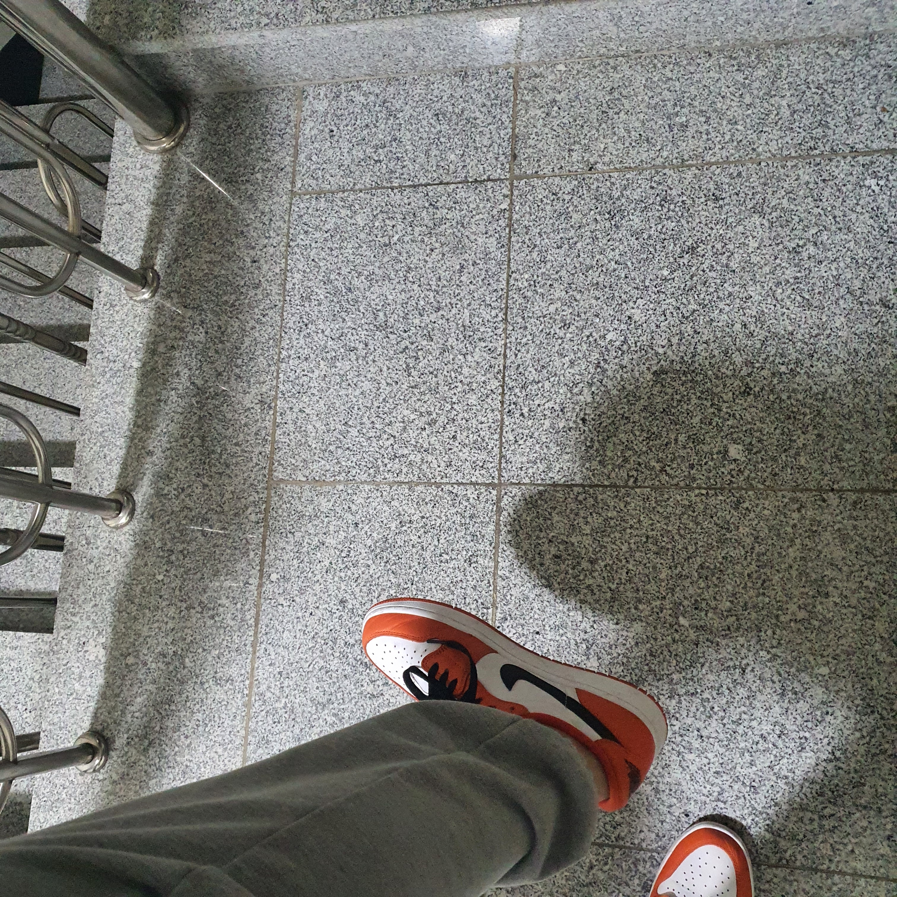 Jordan 1 Low OG Starfish 착용 스타일 - 2