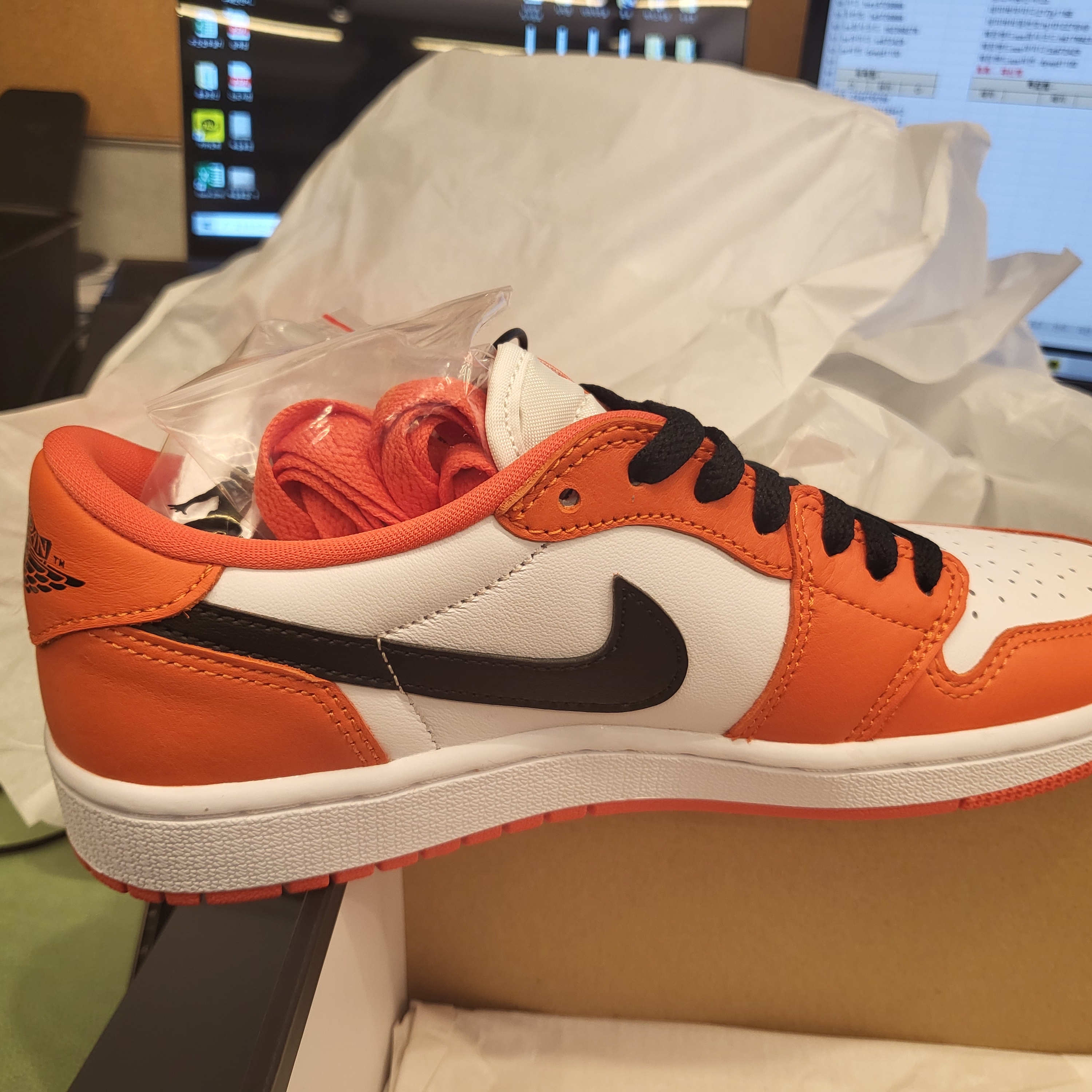 (W) Jordan 1 Low OG Starfish 착용 스타일 - 2