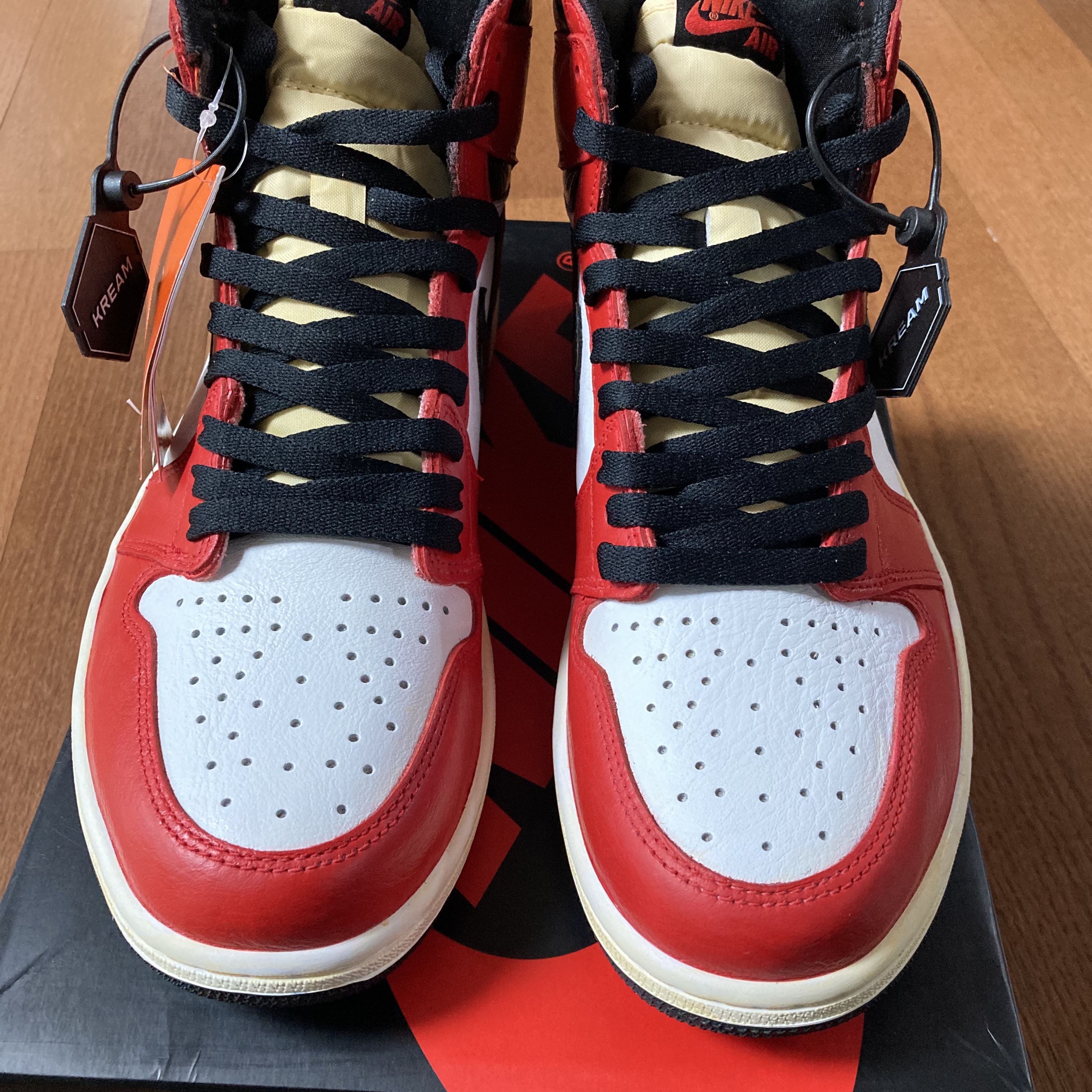 Jordan 1 Retro High OG Light Fusion Red 착용 스타일 - 3