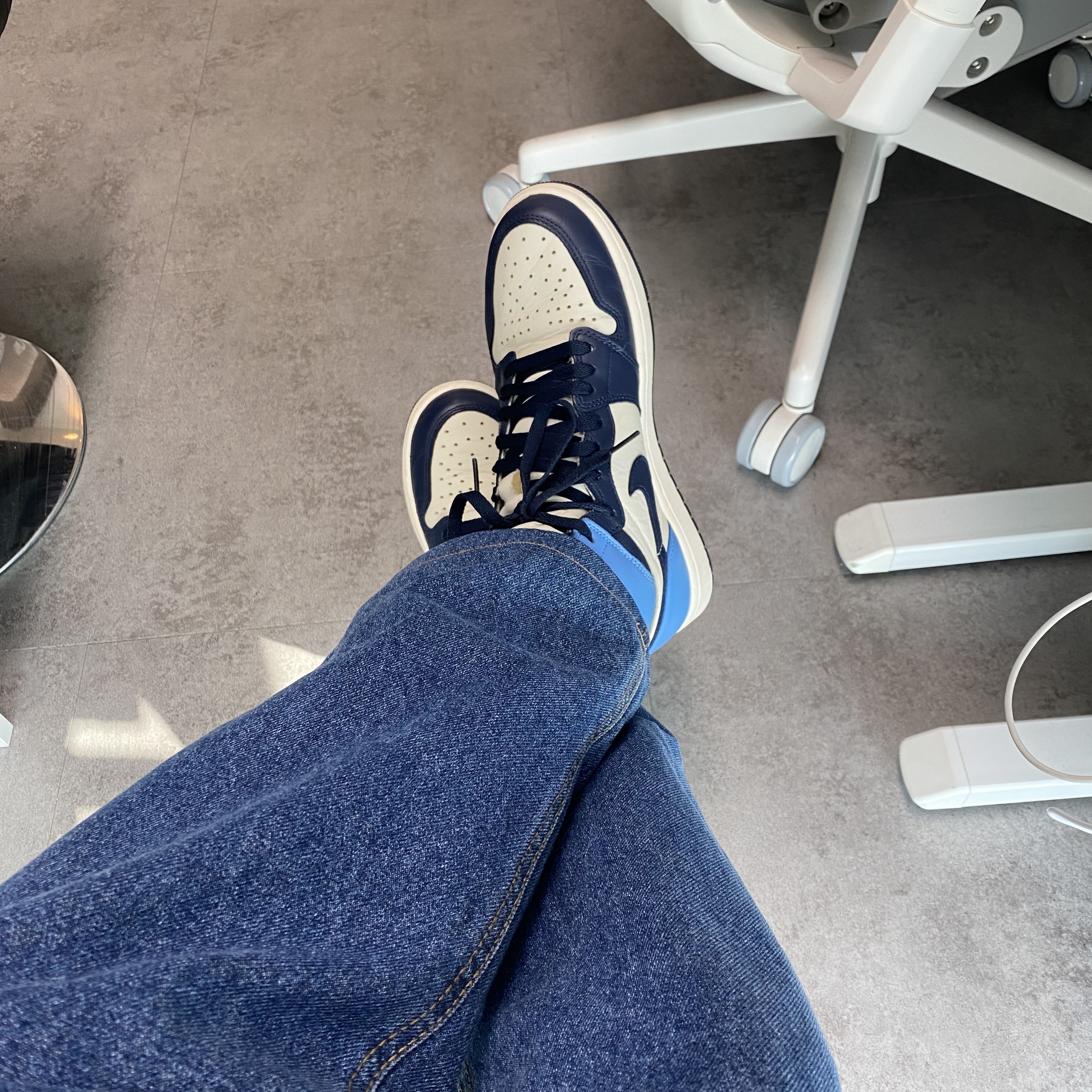 Jordan 1 Retro High Obsidian UNC 착용 스타일