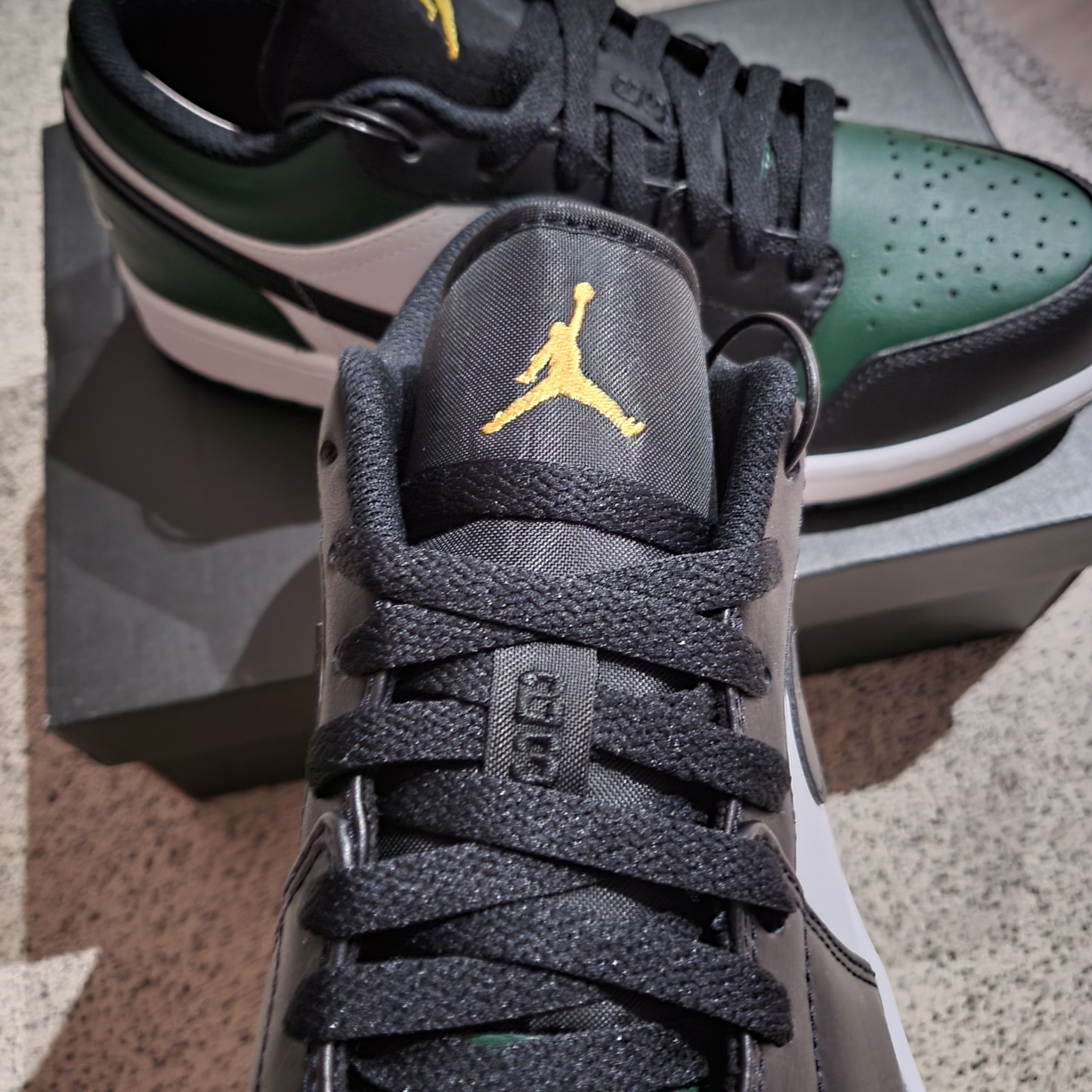Jordan 1 Low Green Toe 착용 스타일 - 3