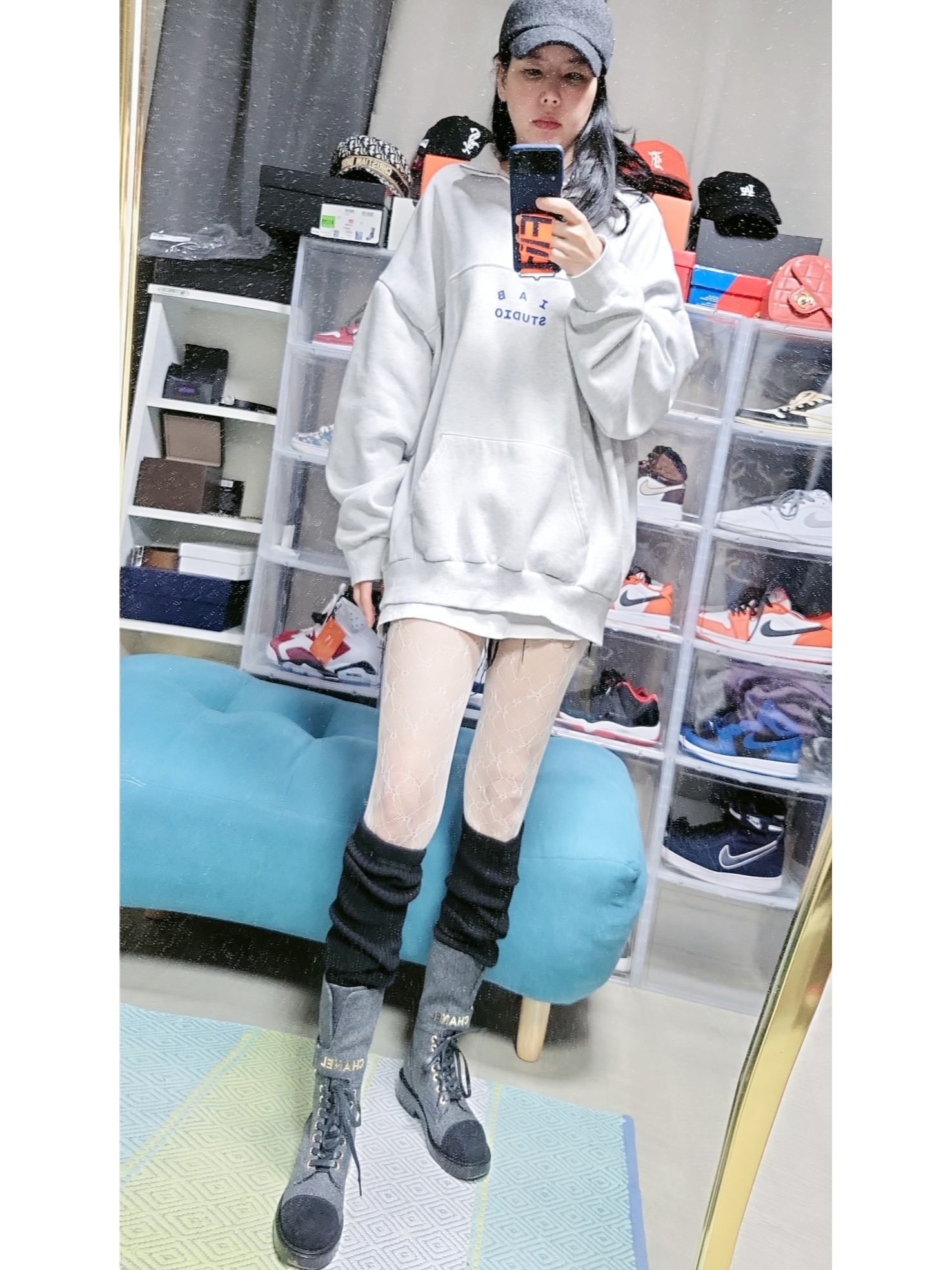 IAB Studio Half Zip Pullover Light Gray 착용 스타일 - 2