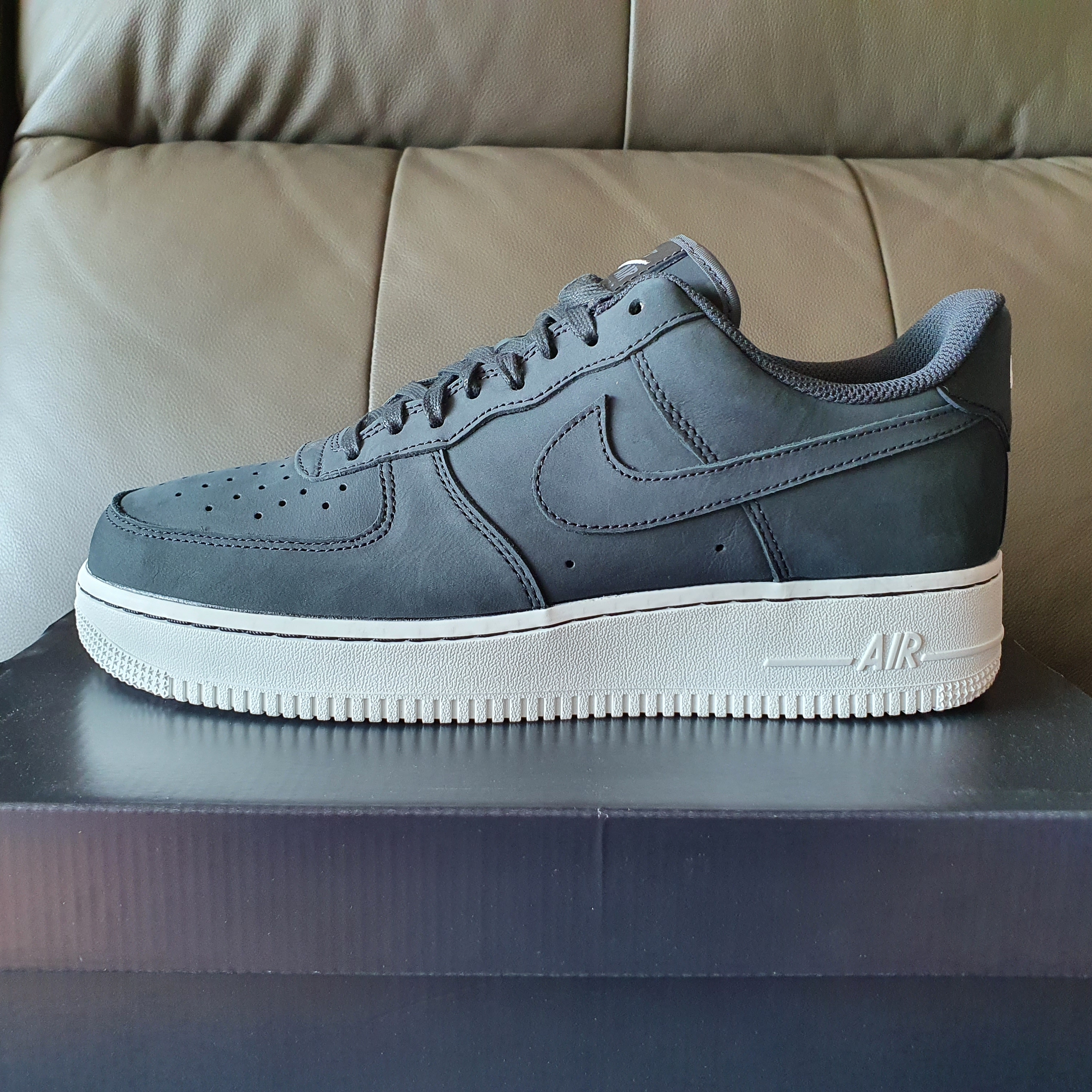 Nike Air Force 1 '07 LX Off Noir 착용 스타일