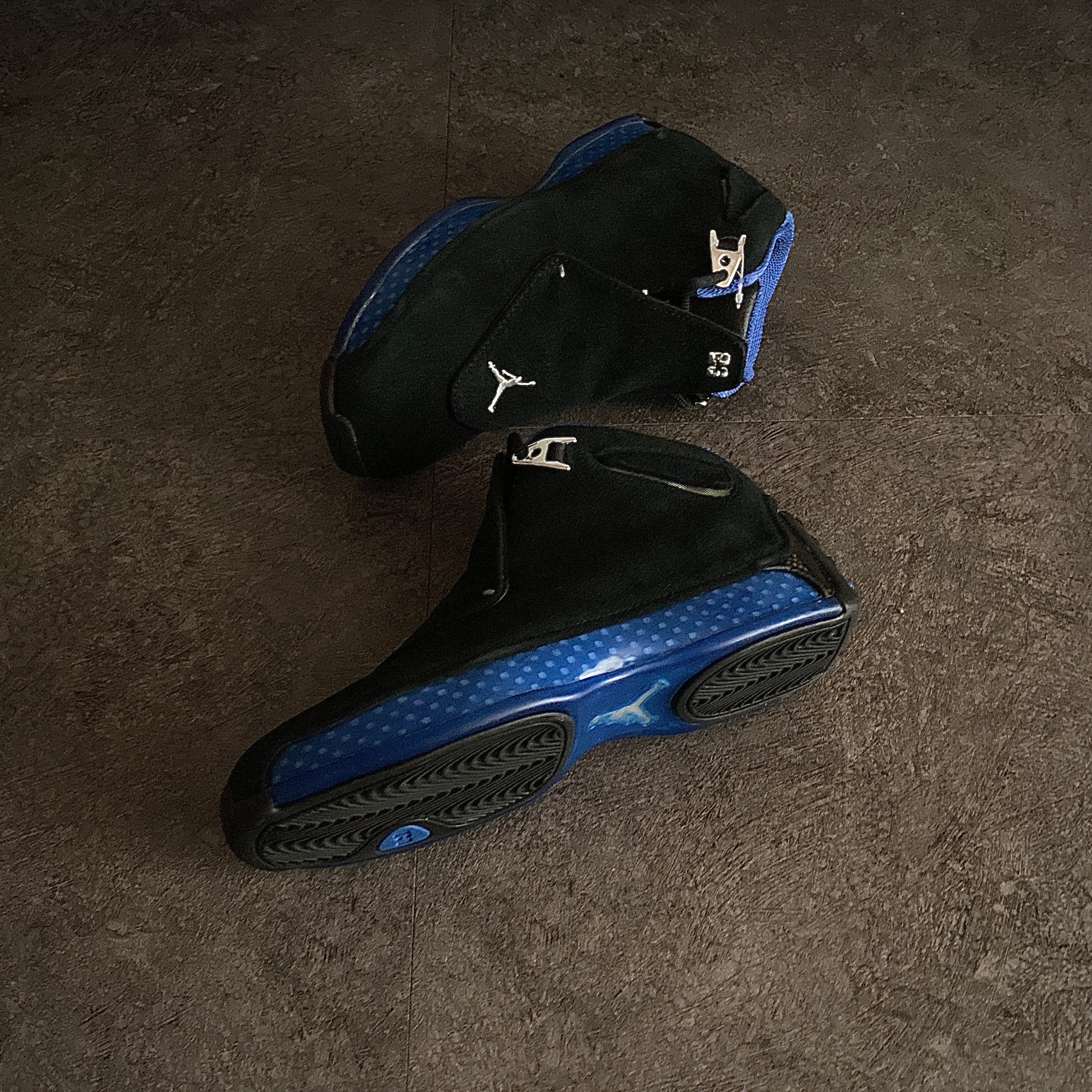 Jordan 18 Retro Black Sport Royal 착용 스타일 - 5