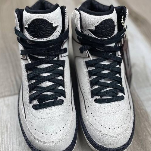 Jordan 2 x A Ma Maniere Retro SP Sail and Burgundy 착용 스타일 - 3
