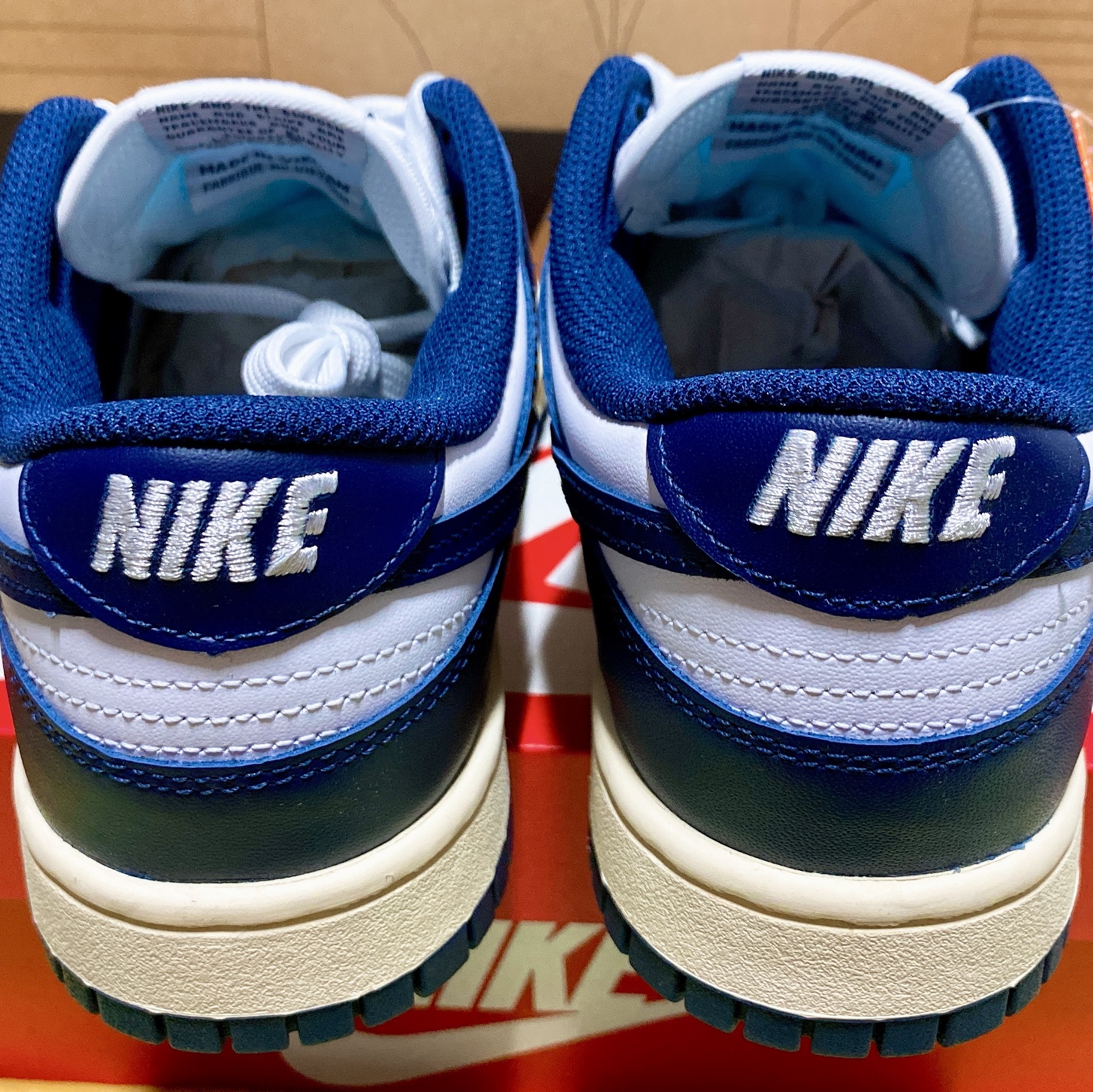 (W) Nike Dunk Low Vintage Midnight Navy 착용 스타일 - 4