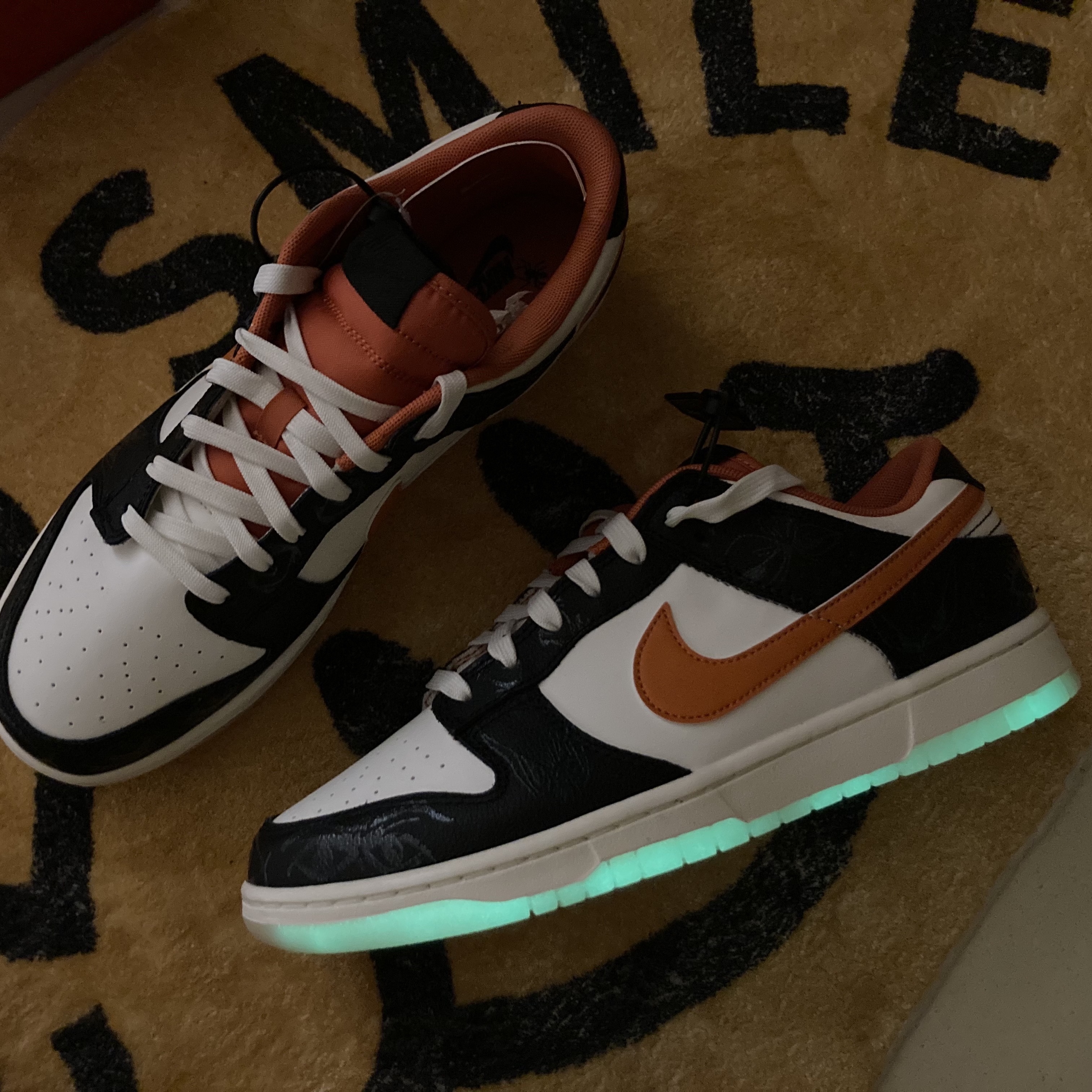 Nike Dunk Low Retro PRM Halloween 착용 스타일