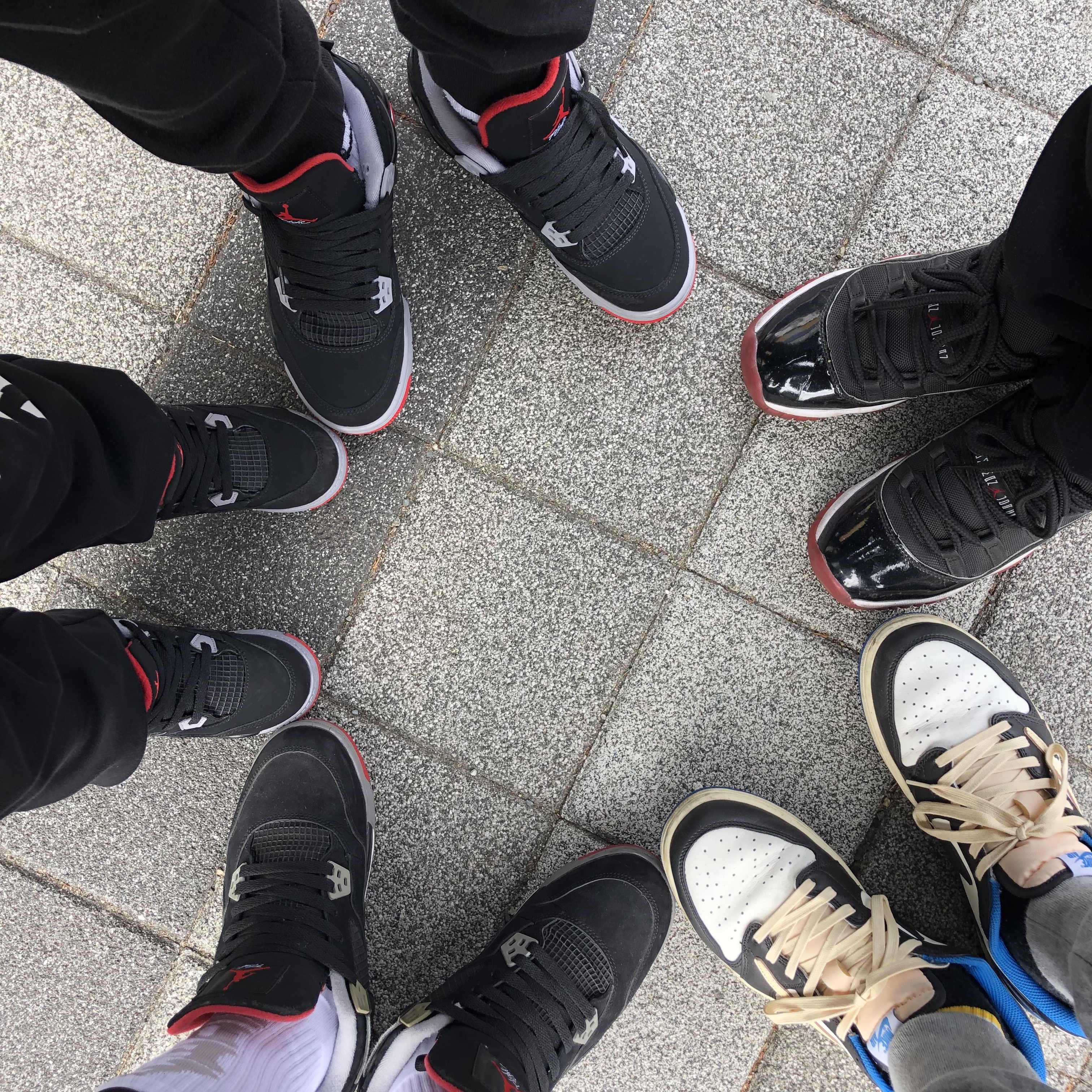 Jordan 1 x Travis Scott x Fragment Retro Low OG SP Military Blue, Jordan 11 Retro Bred 2019 착용 스타일