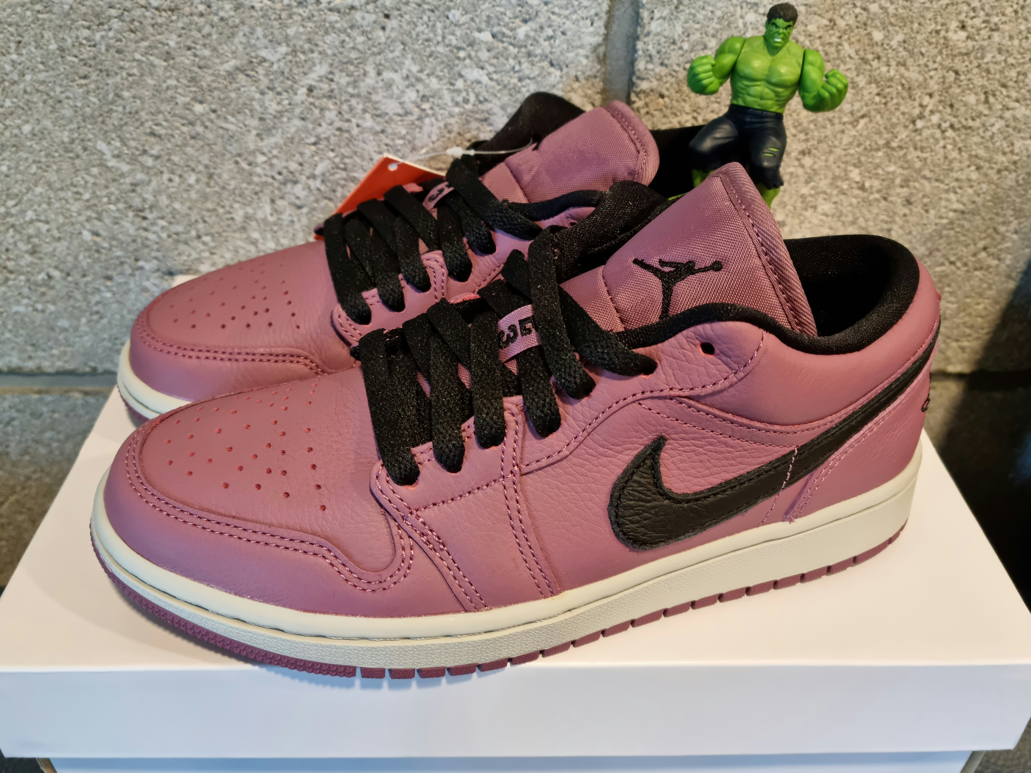 (W) Jordan 1 Low SE Light Mulberry 착용 스타일 - 1