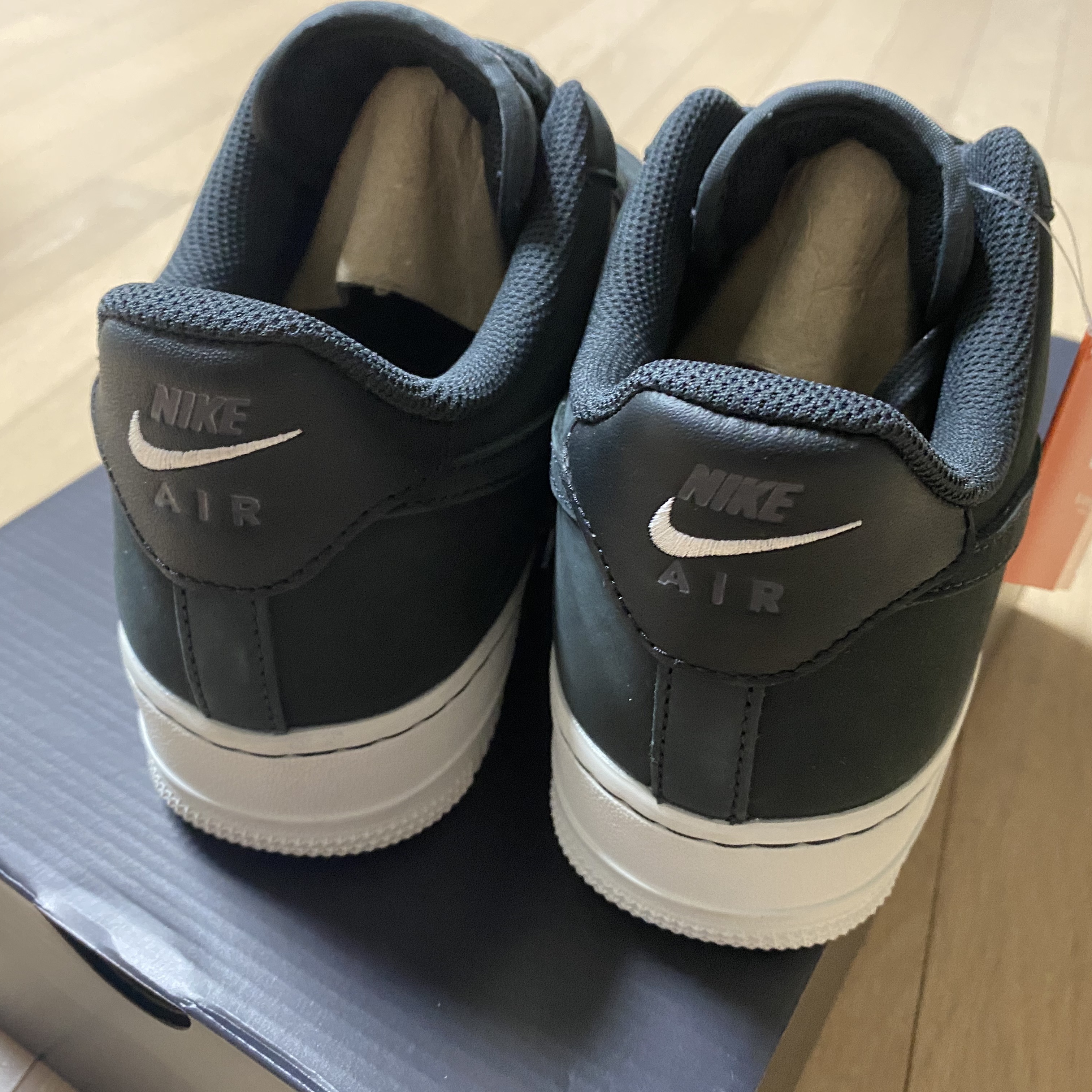 Nike Air Force 1 '07 LX Off Noir 착용 스타일 - 5