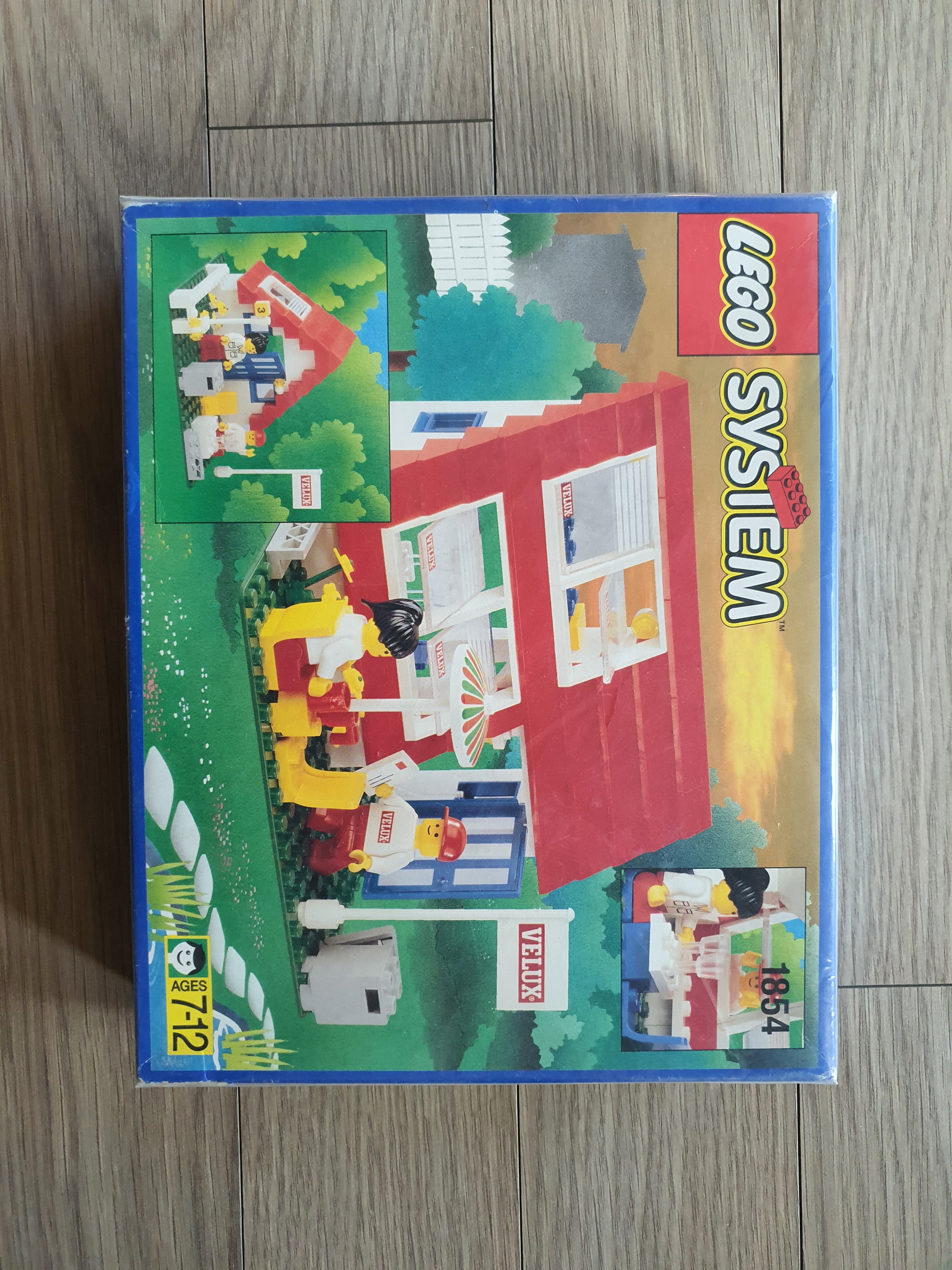 Lego House with Roof-Windows 착용 스타일 - 1