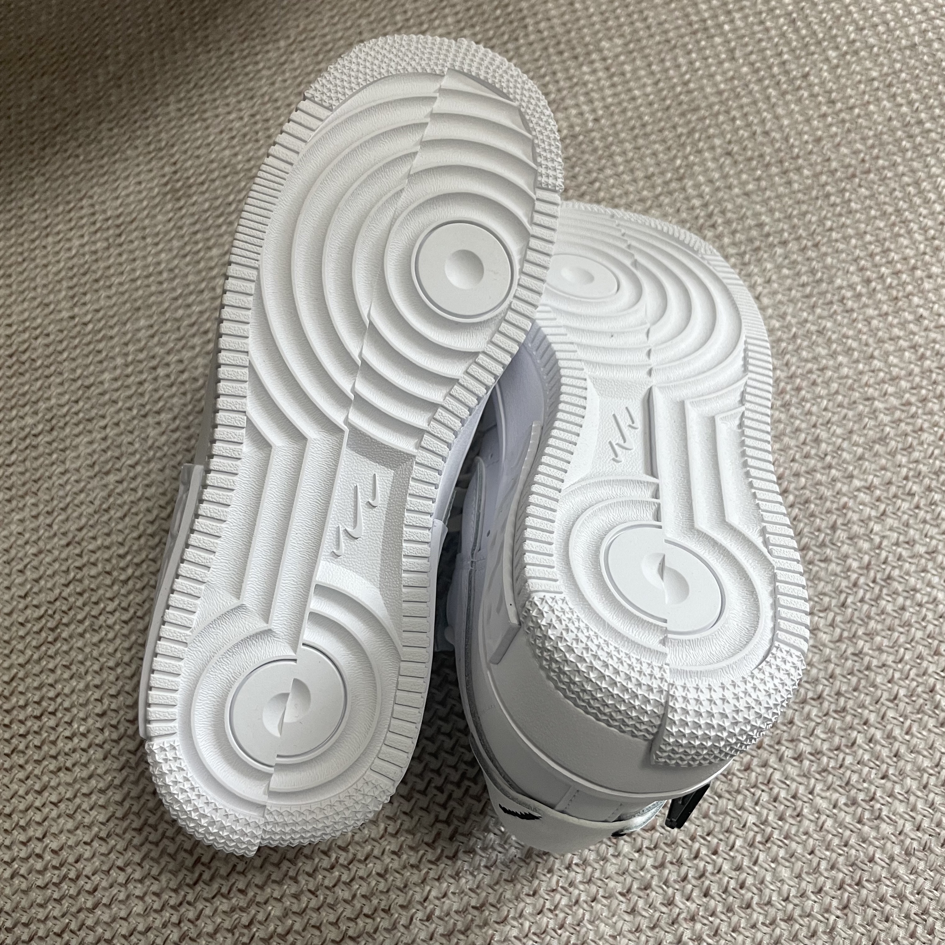 (W) Nike Air Force 1 Fontanka White 착용 스타일 - 3