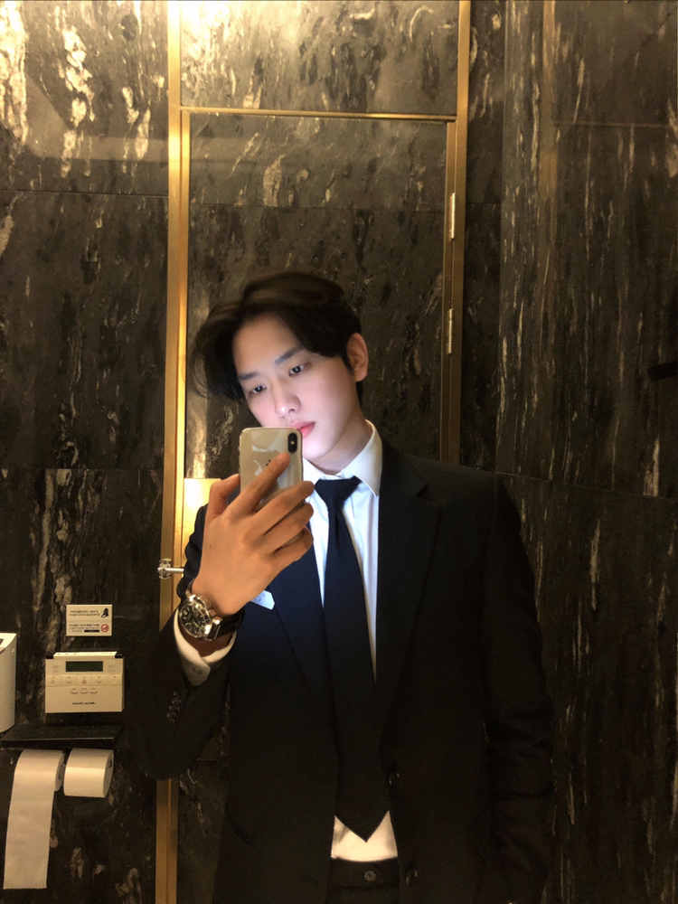 KREAM 프로필 이미지