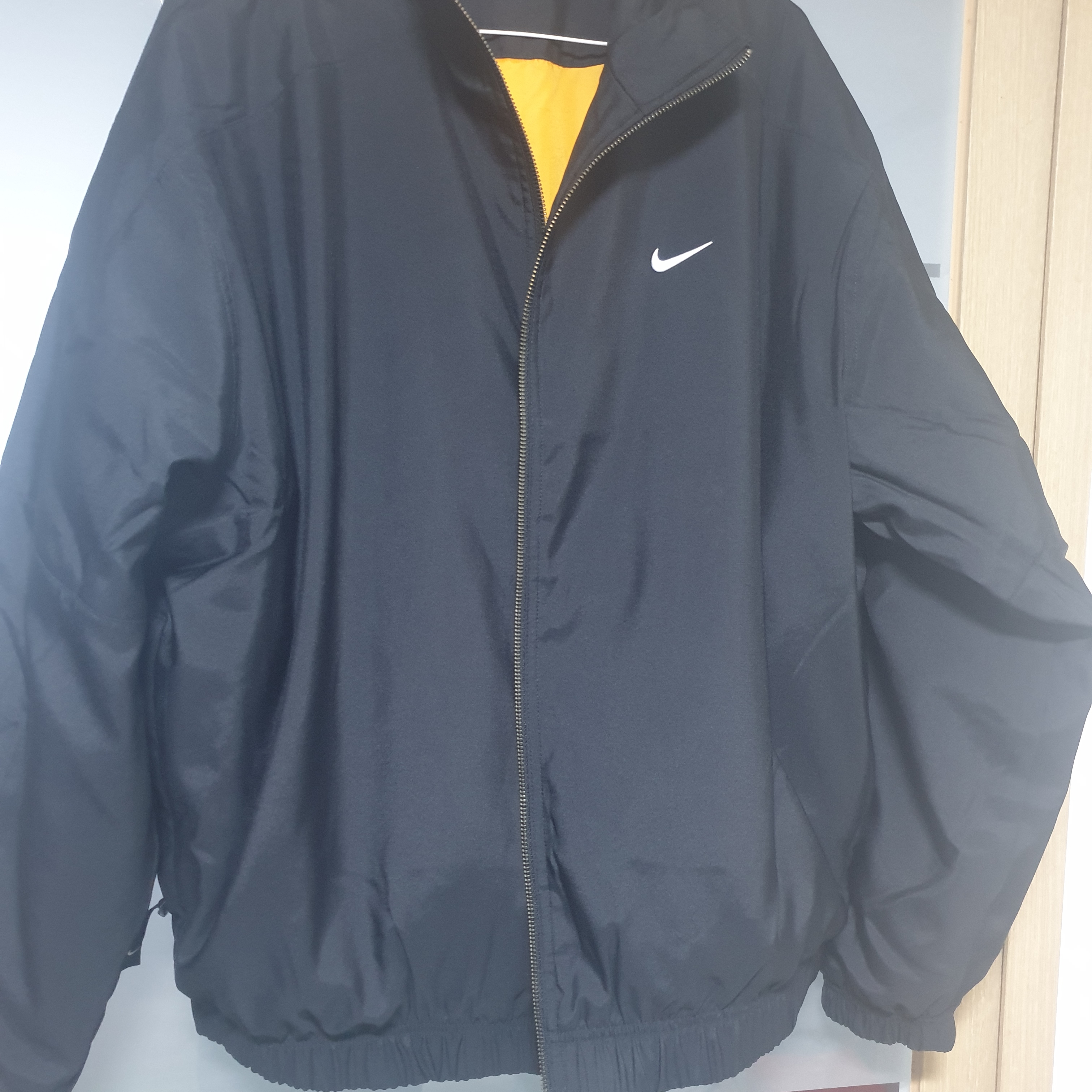 Nike NRG Solo Swoosh Satin Bomber Jacket Black Kumquat - US/EU 착용 스타일
