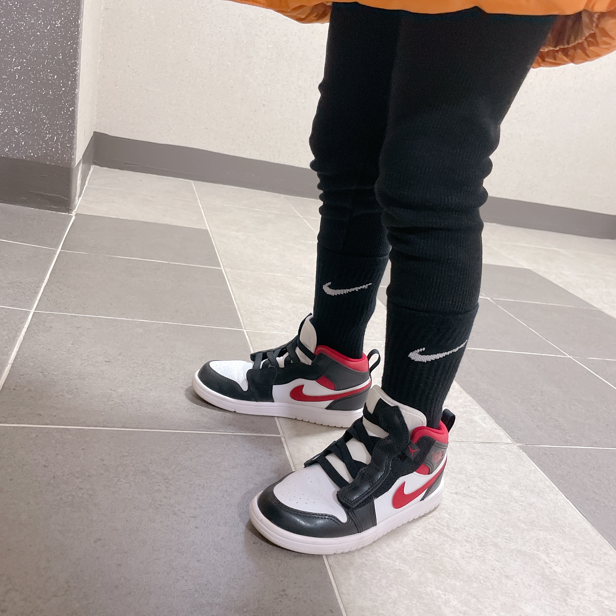 (PS) Jordan 1 Mid Alt Gym Red Black White 착용 스타일