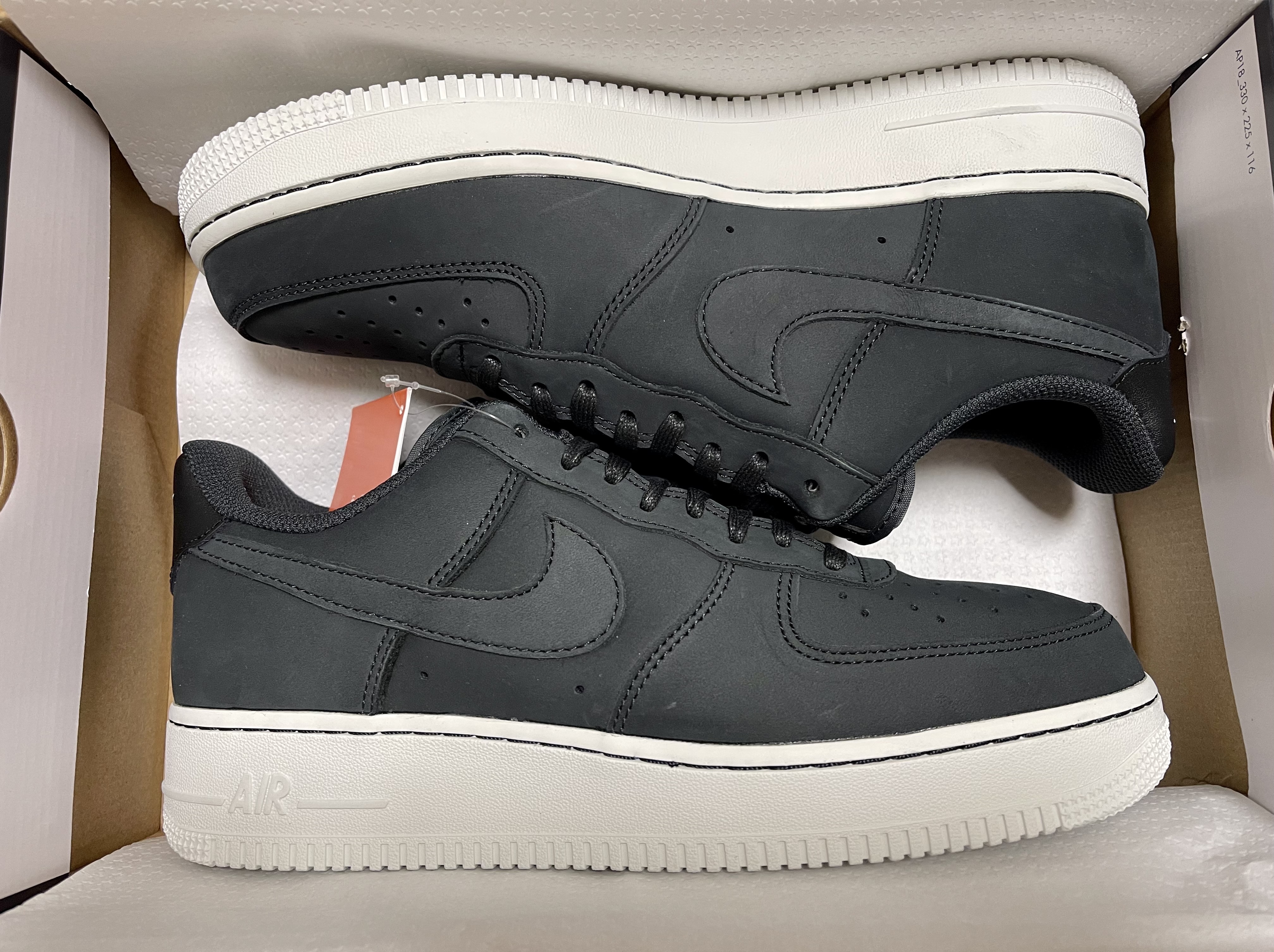 Nike Air Force 1 '07 LX Off Noir 착용 스타일