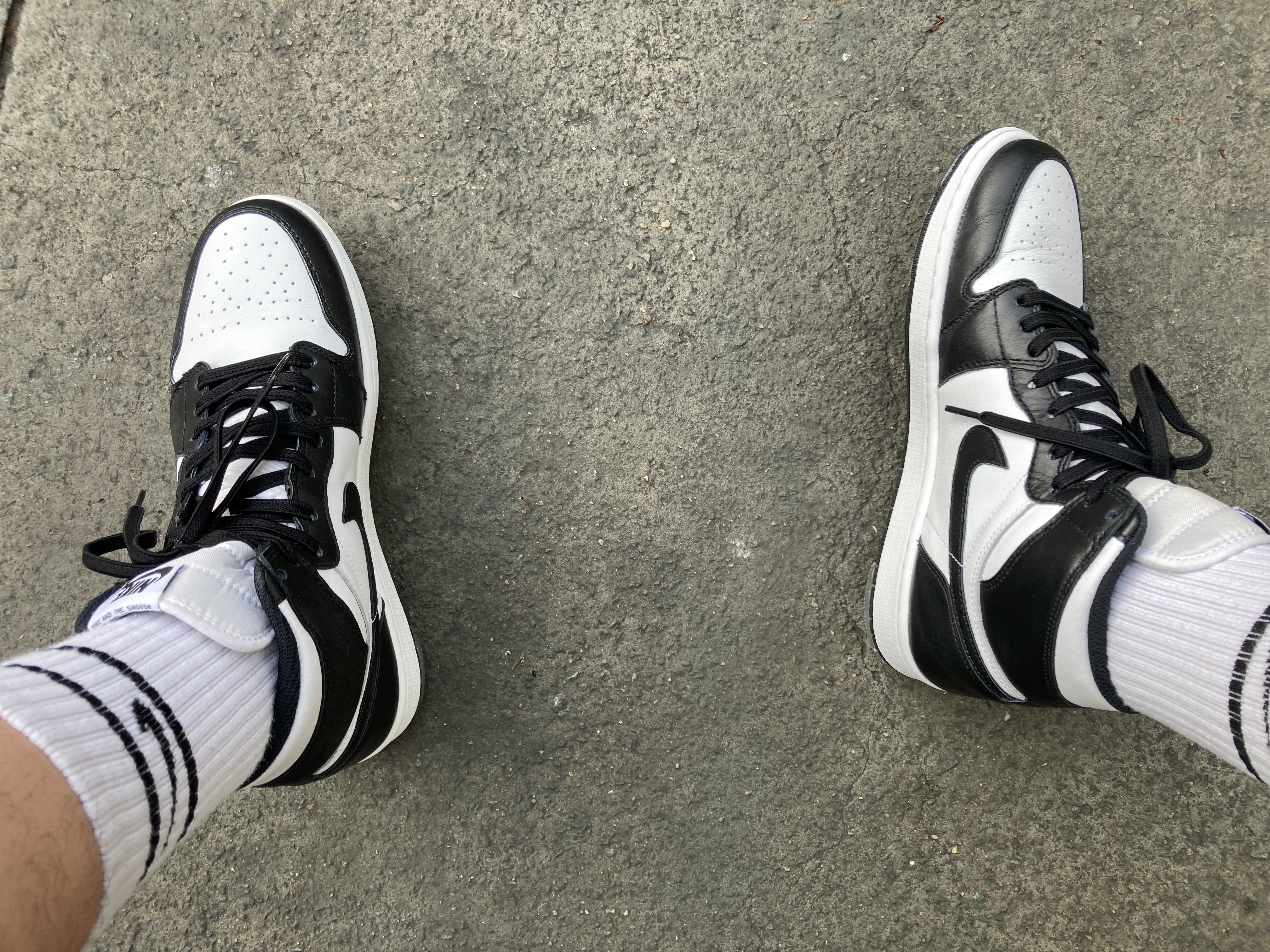 Jordan 1 Retro High OG Black White 2014 착용 스타일 - 2