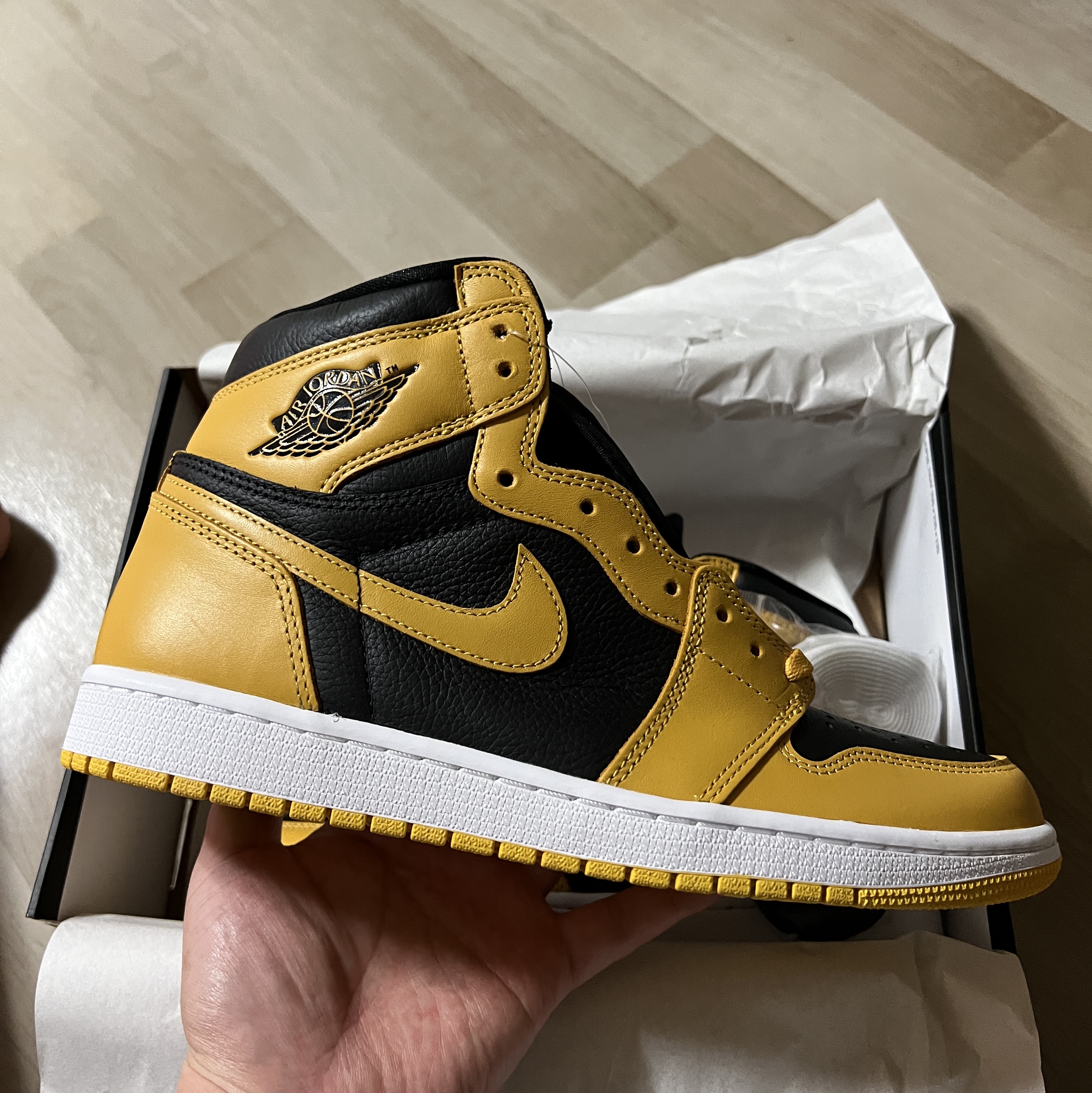 Jordan 1 Retro High OG Pollen 착용 스타일 - 1