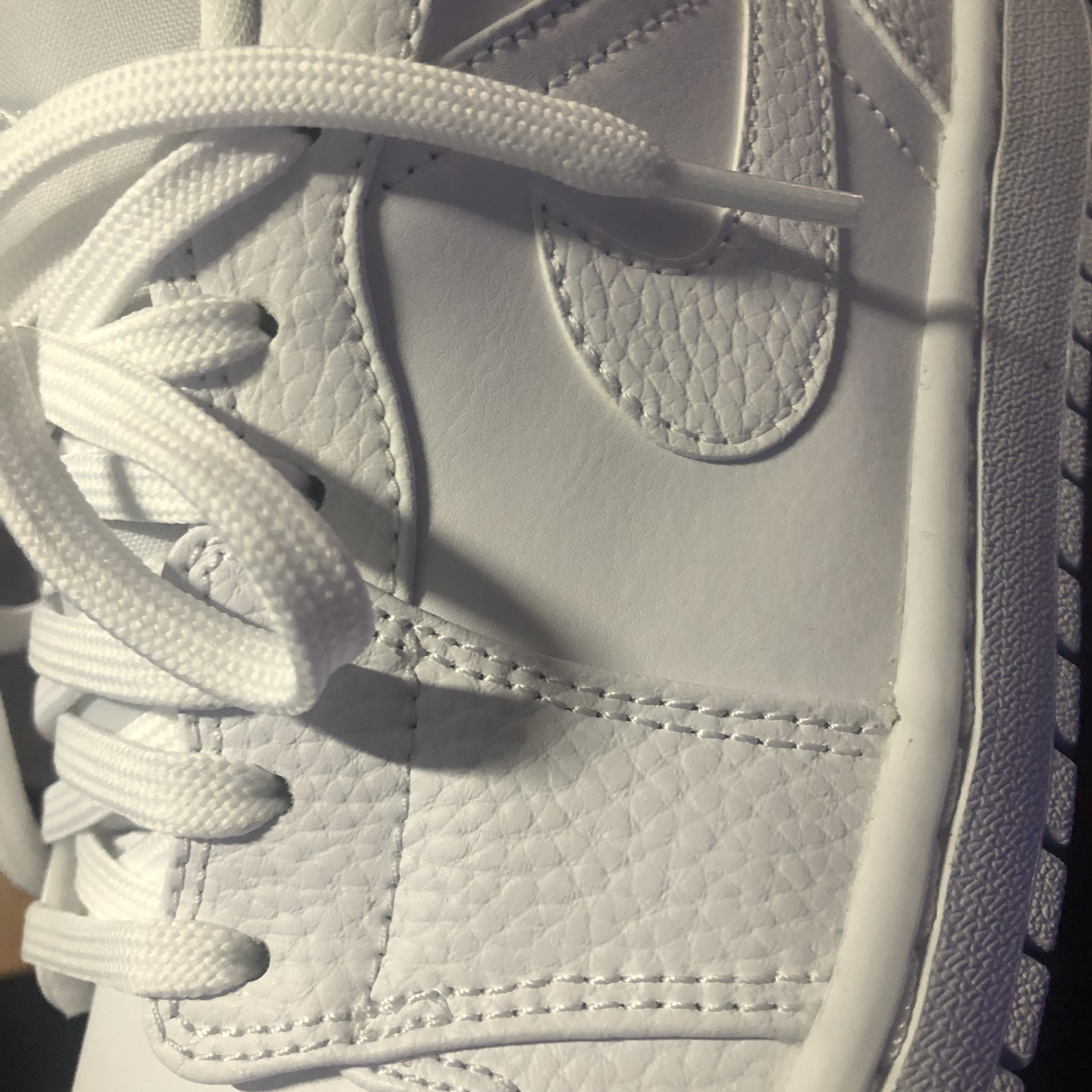 Jordan 1 Low Triple White Tumbled Leather 2020 착용 스타일