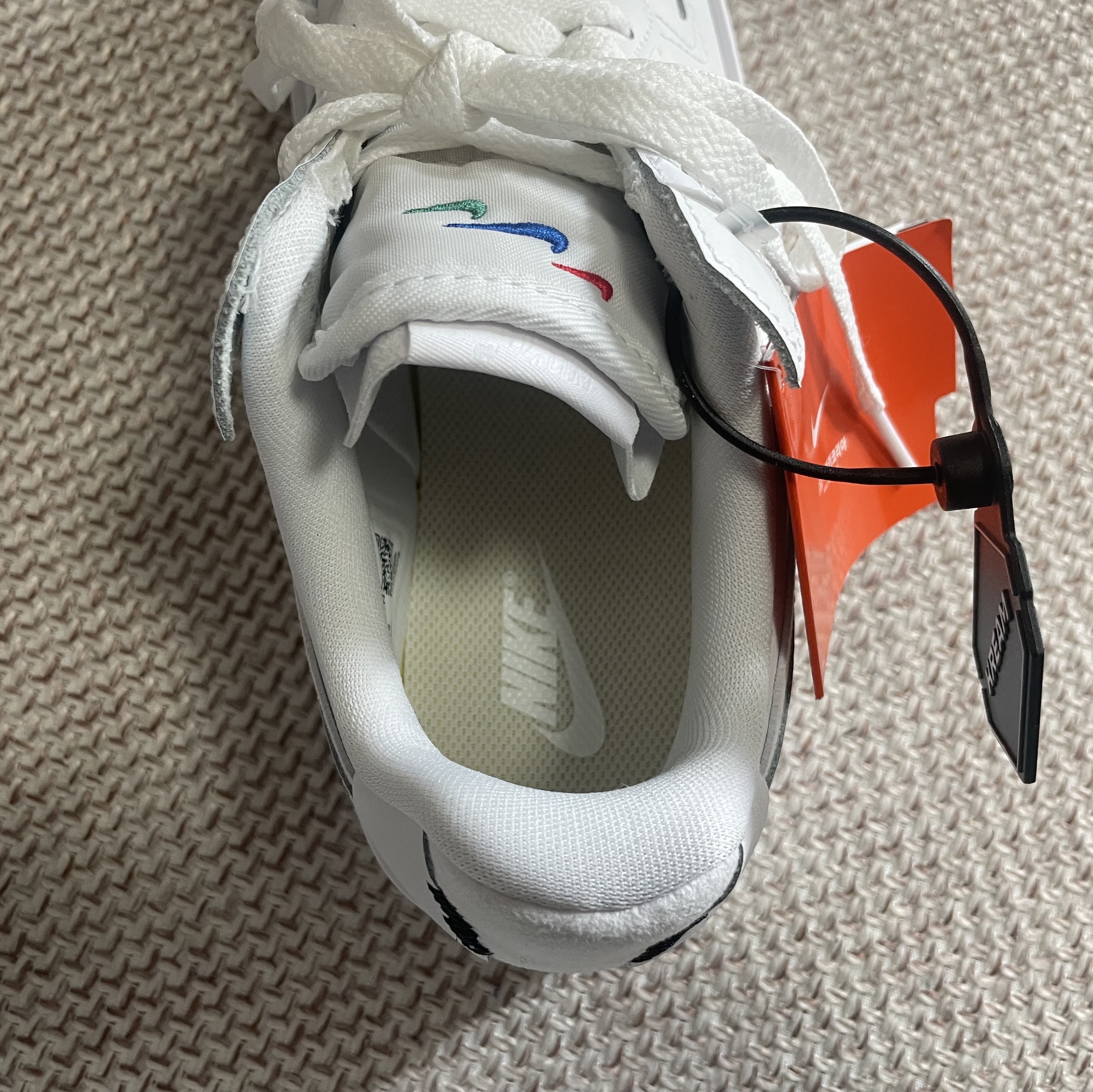 (W) Nike Air Force 1 Fontanka White 착용 스타일 - 4