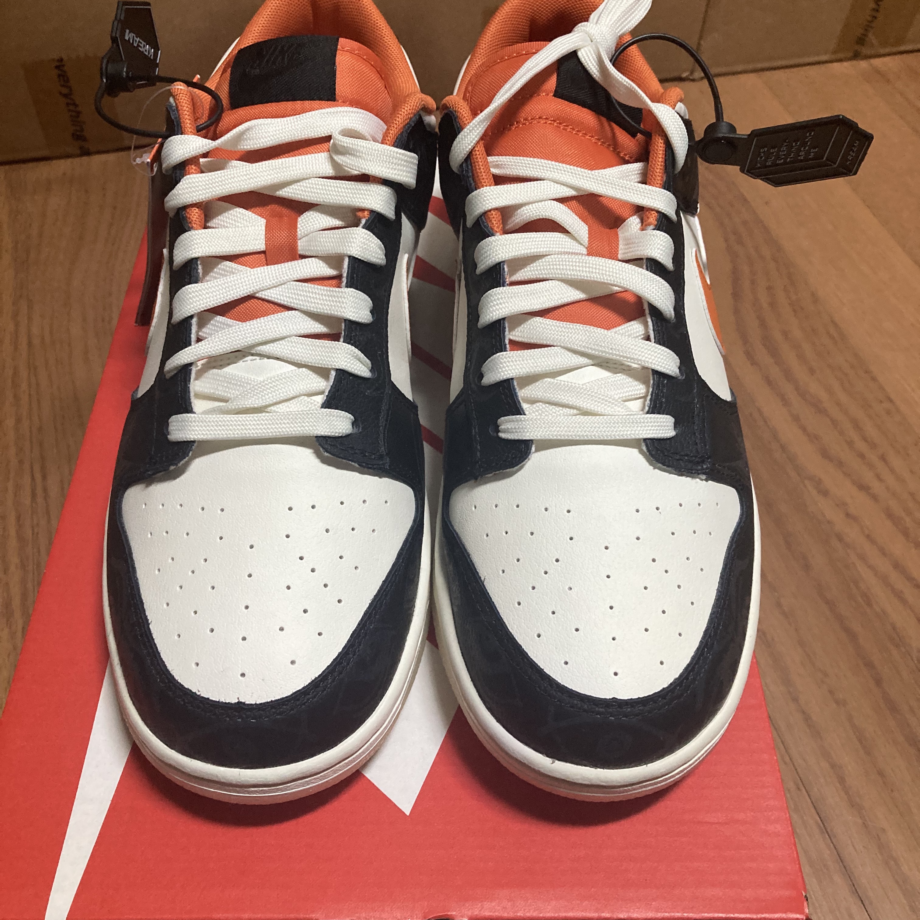 Nike Dunk Low Retro PRM Halloween 착용 스타일 - 2