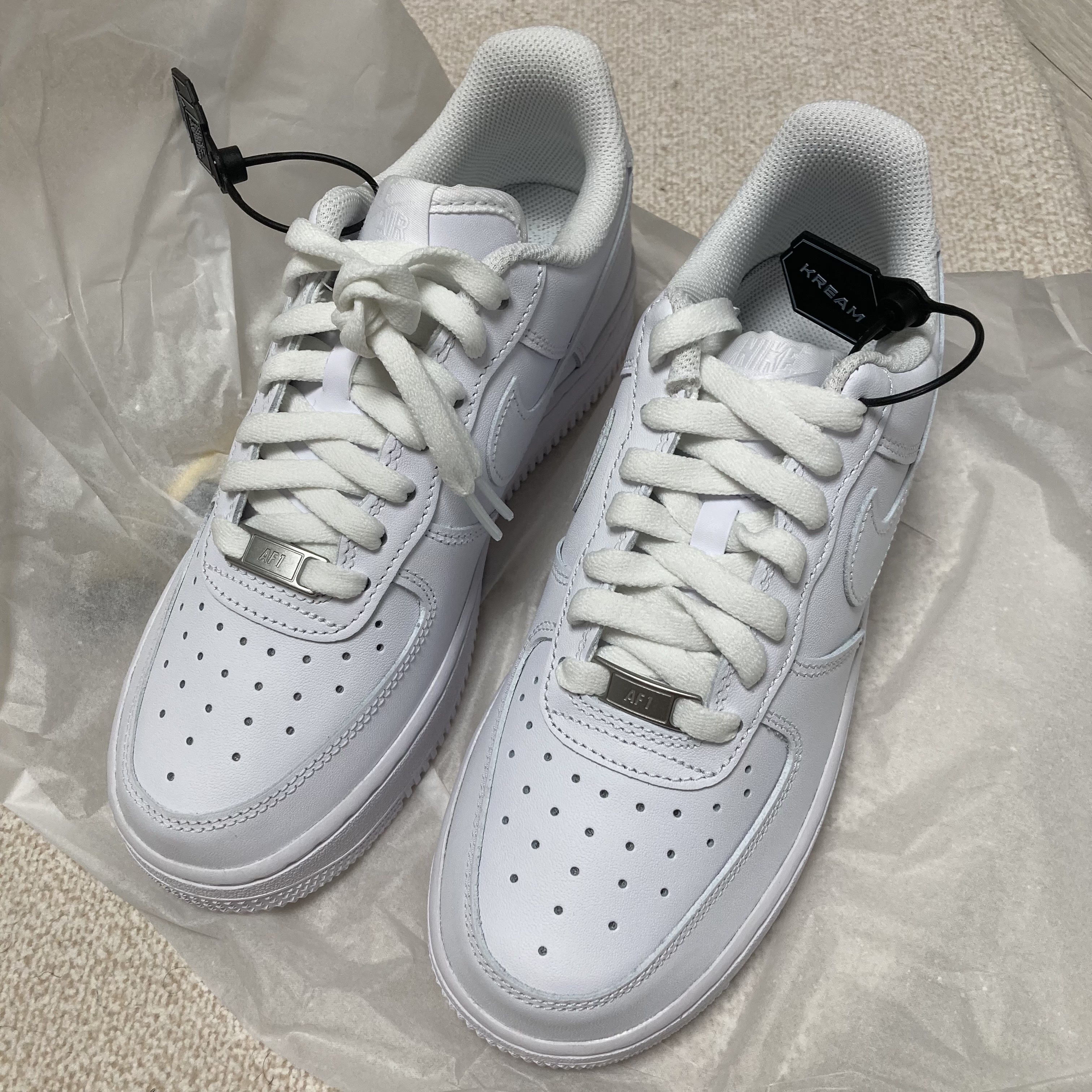 (W) Nike Air Force 1 '07 Low White 착용 스타일 - 1