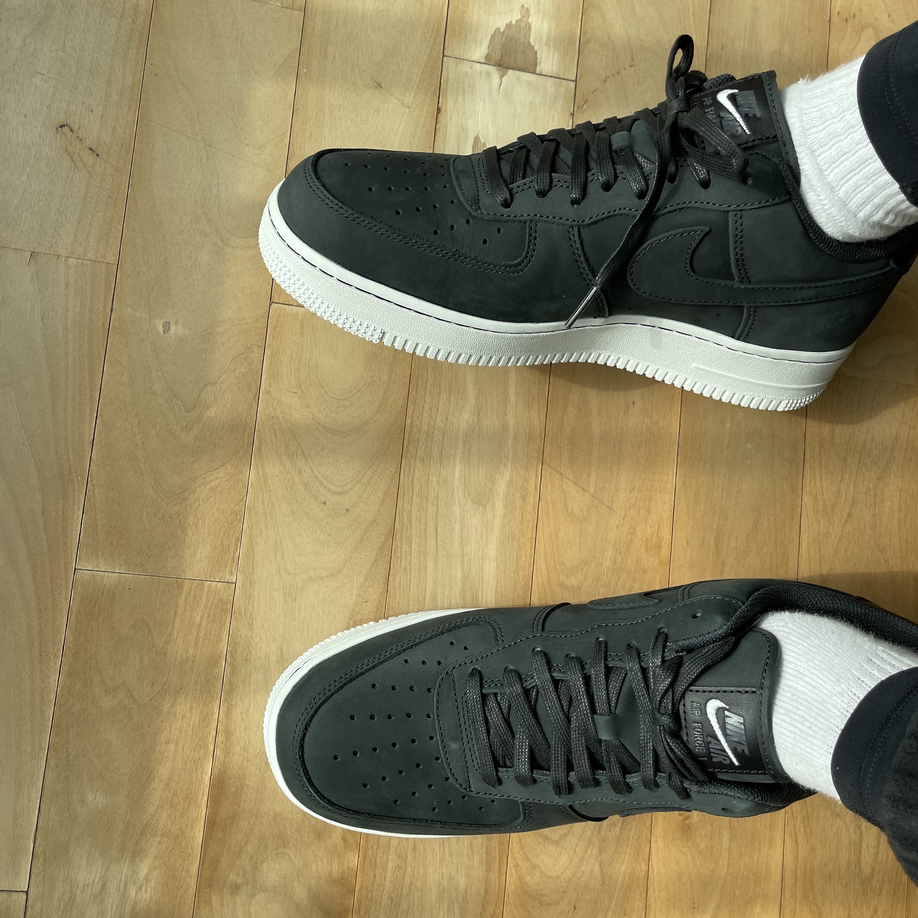Nike Air Force 1 '07 LX Off Noir 착용 스타일